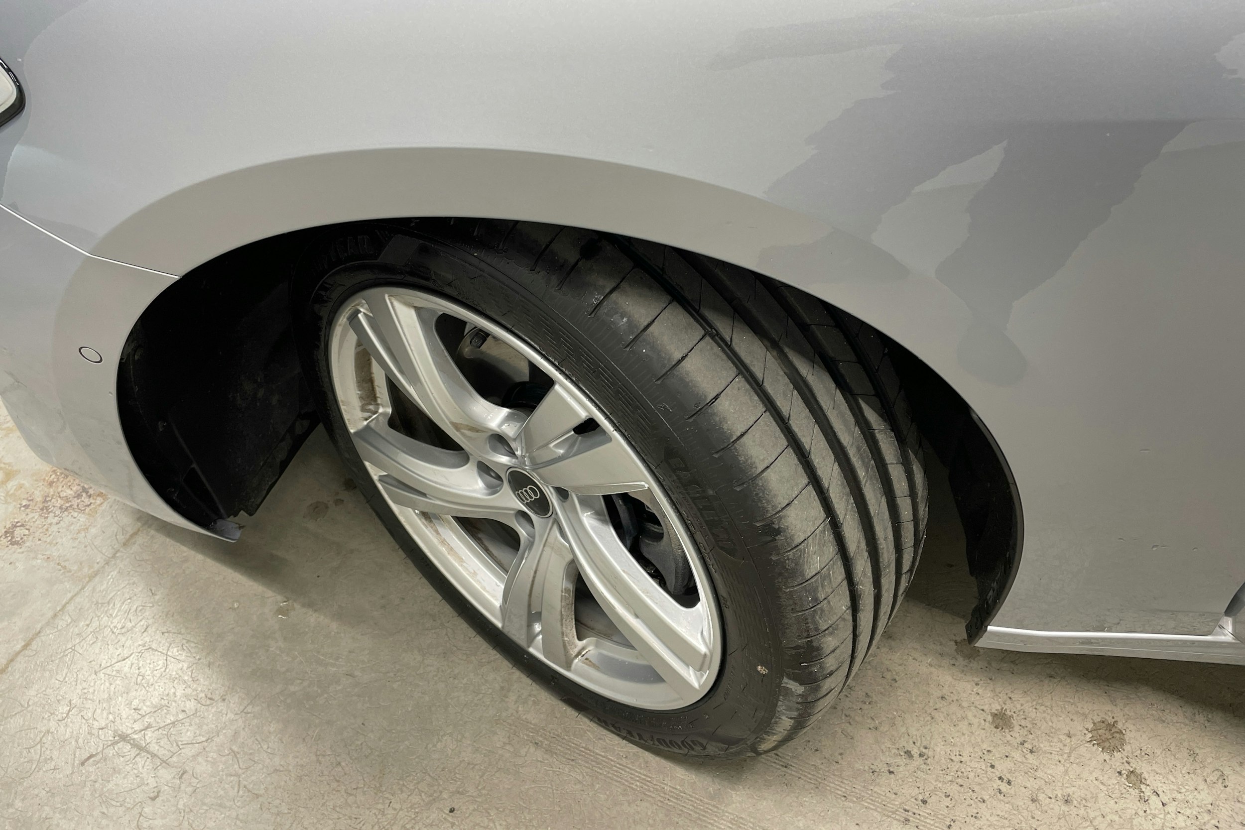 harmaa Audi A5 Avant 2025 kuva 10.