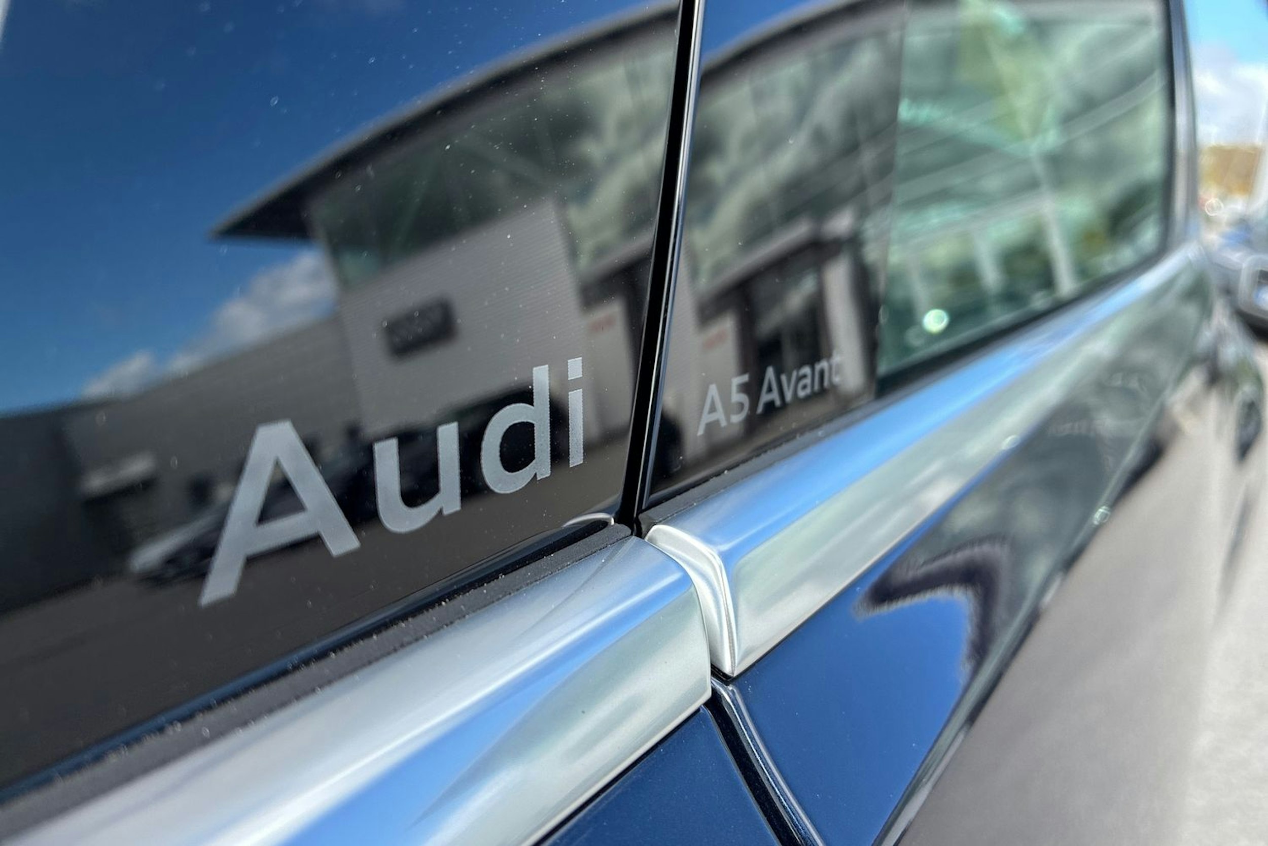 sininen Audi A5 Avant 2025 kuva 26.