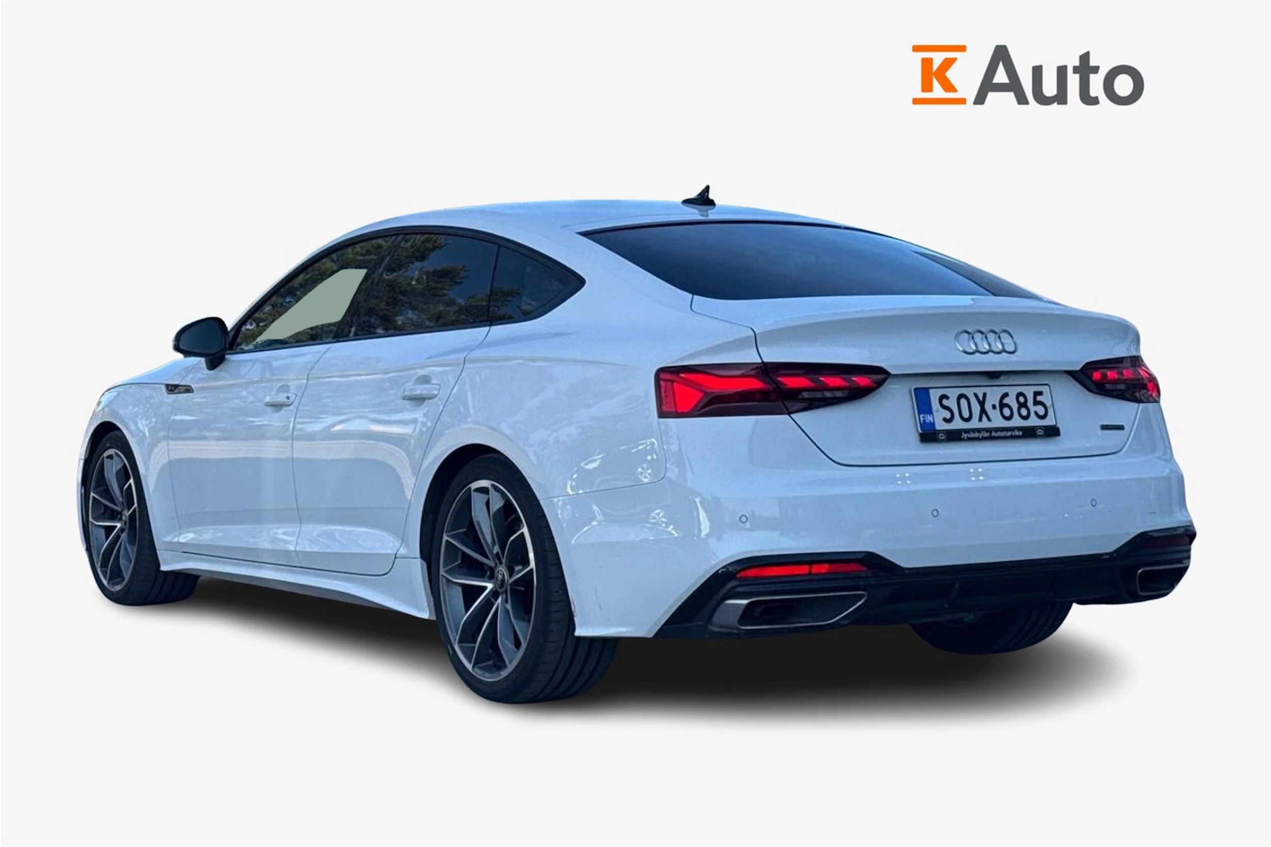 Valkoinen Audi A5 2022 kuva 2.
