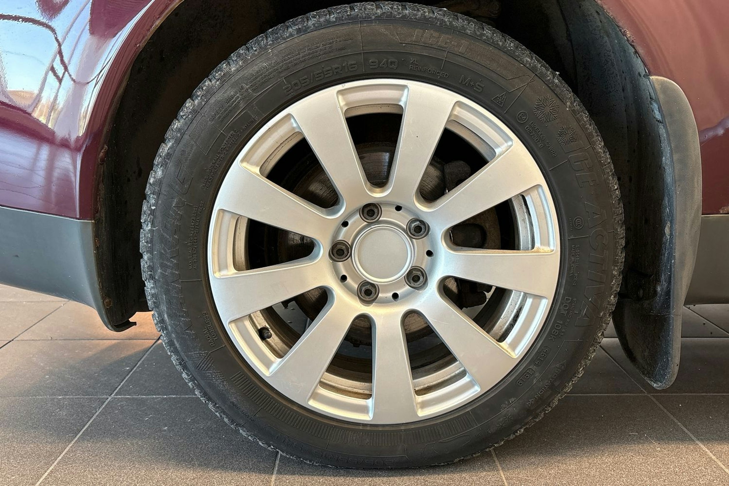 punainen Audi A6 1998 kuva 12.