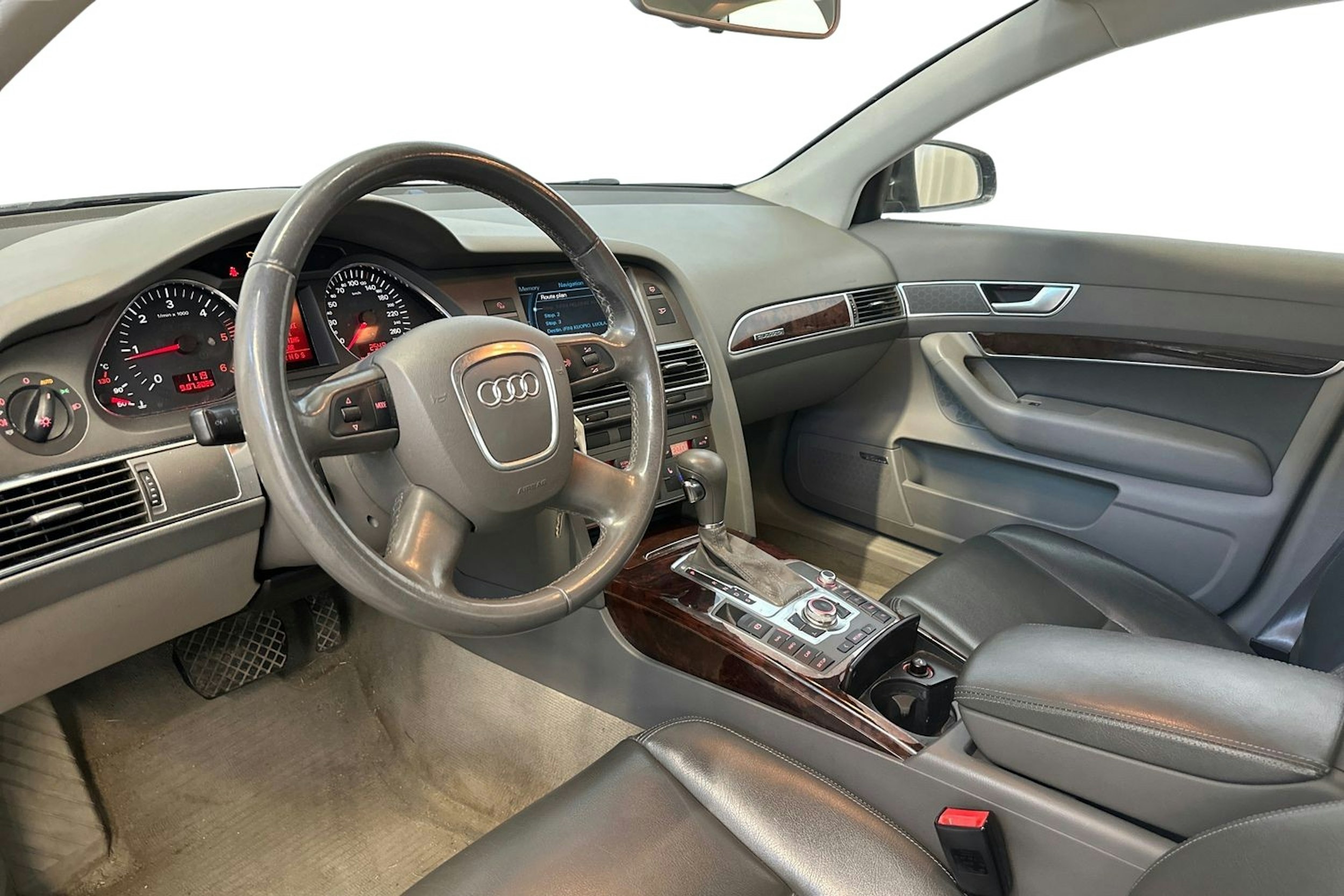 harmaa Audi A6 2004 kuva 6.