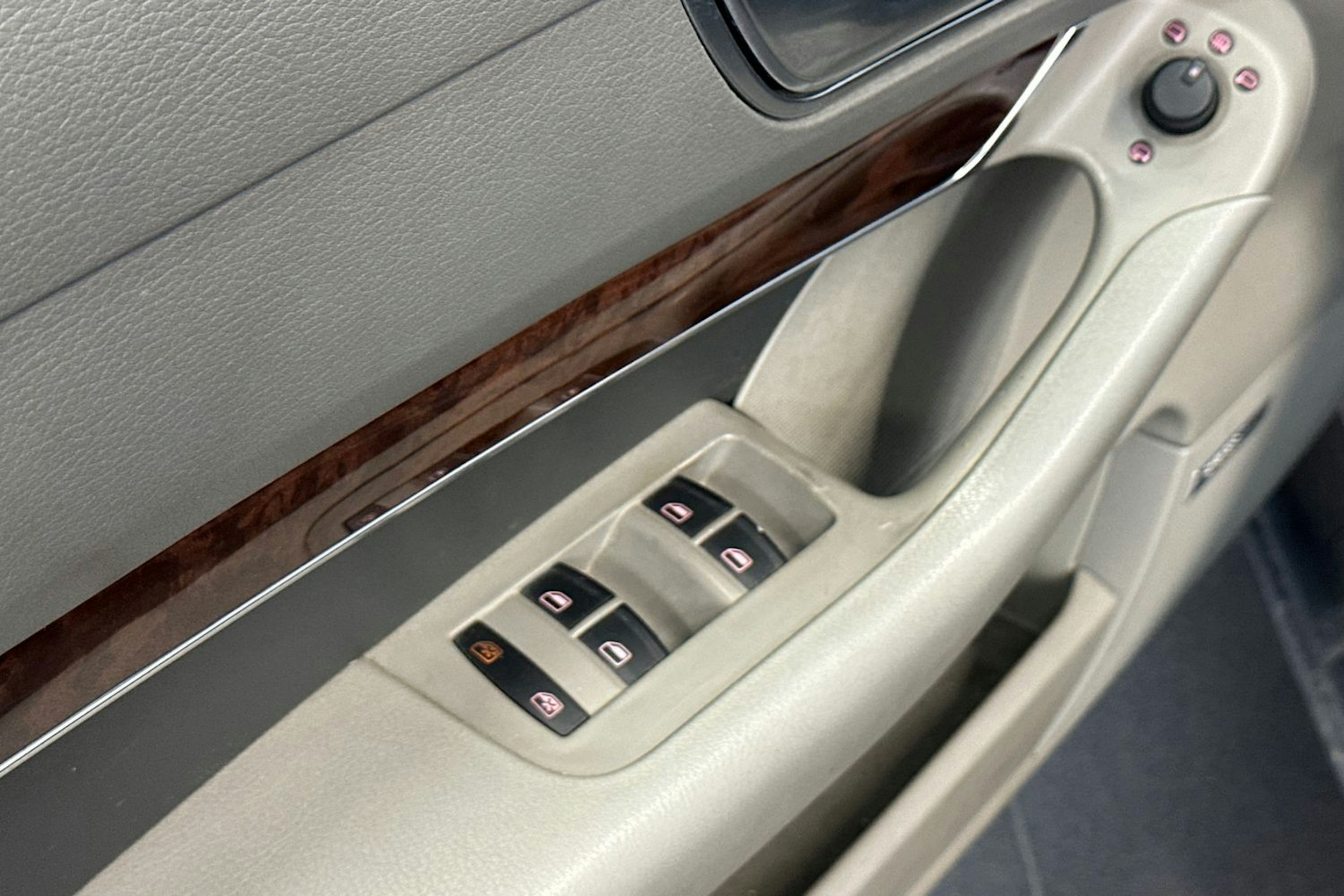 harmaa Audi A6 2004 kuva 12.