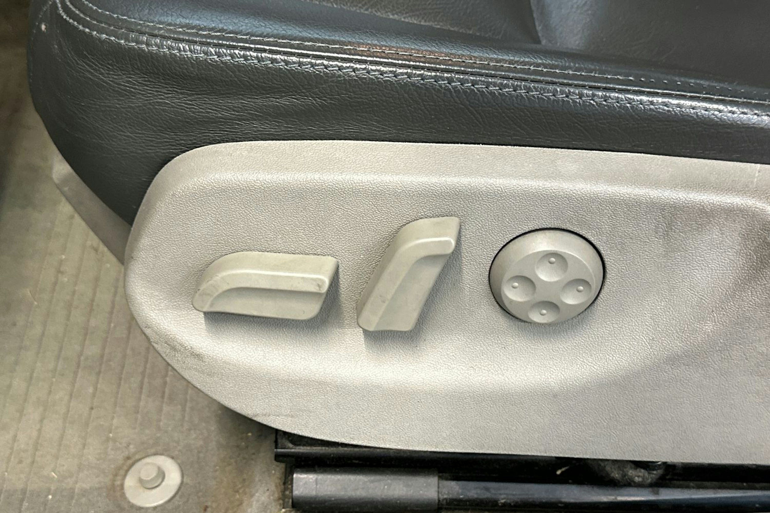 harmaa Audi A6 2004 kuva 13.