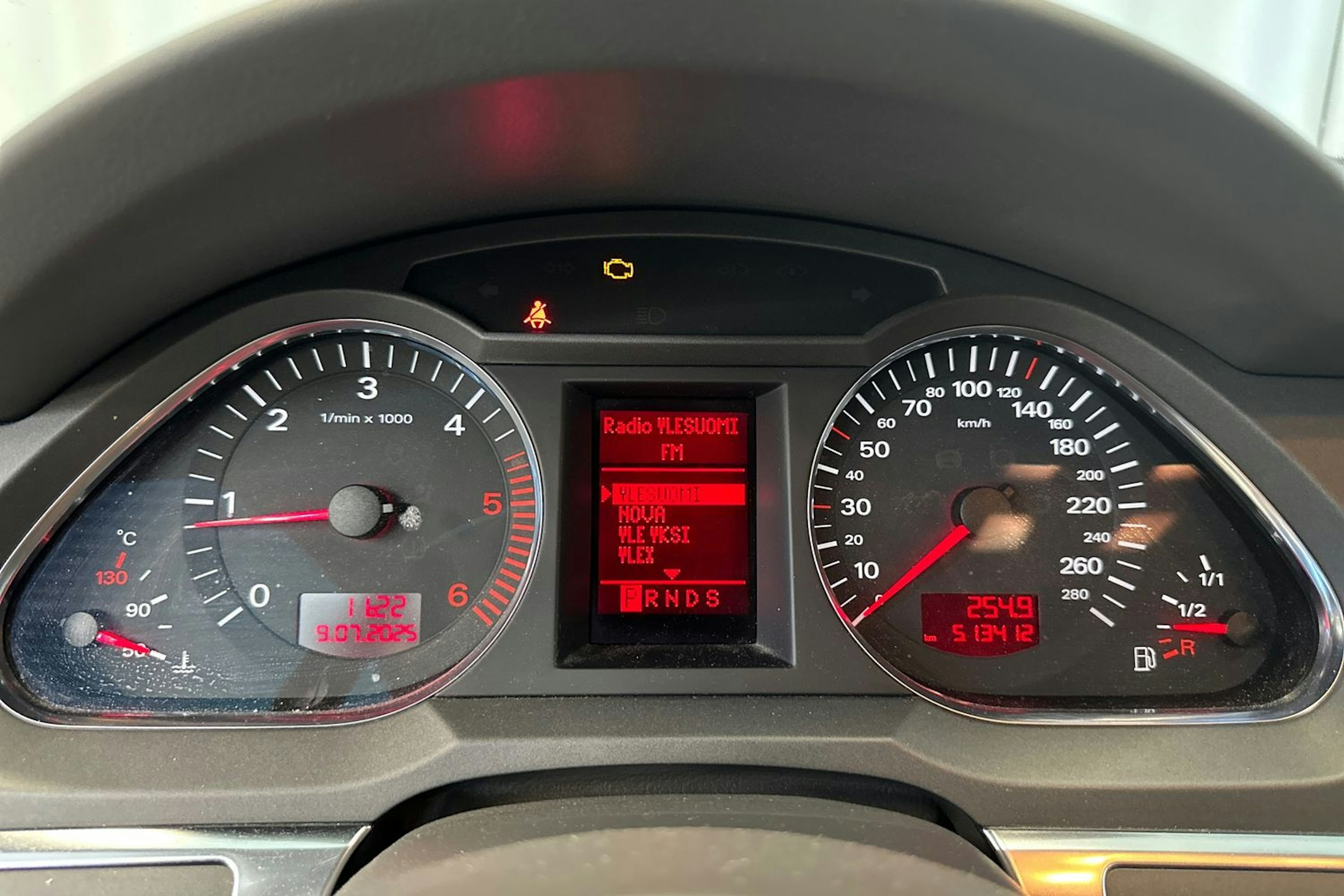 harmaa Audi A6 2004 kuva 18.