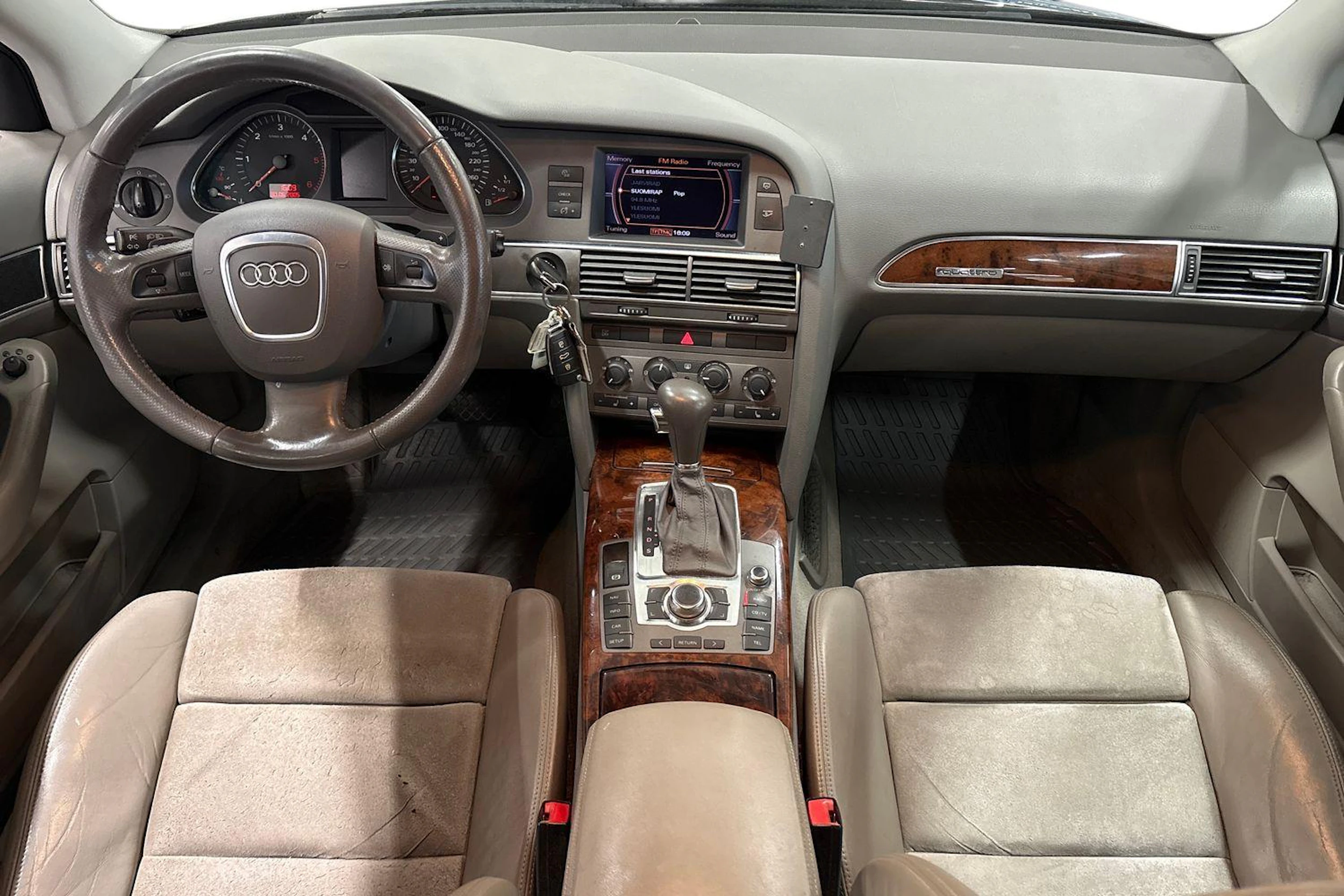 musta Audi A6 2005 kuva 7.