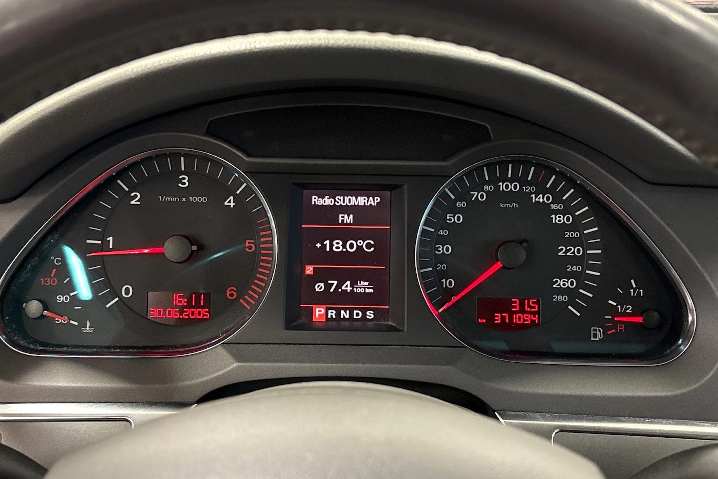 musta Audi A6 2005 kuva 12.