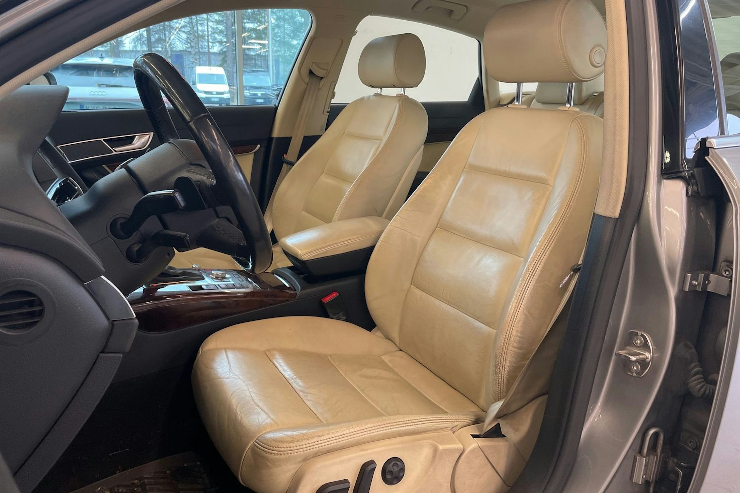 Harmaa Audi A6 2005 kuva 13.