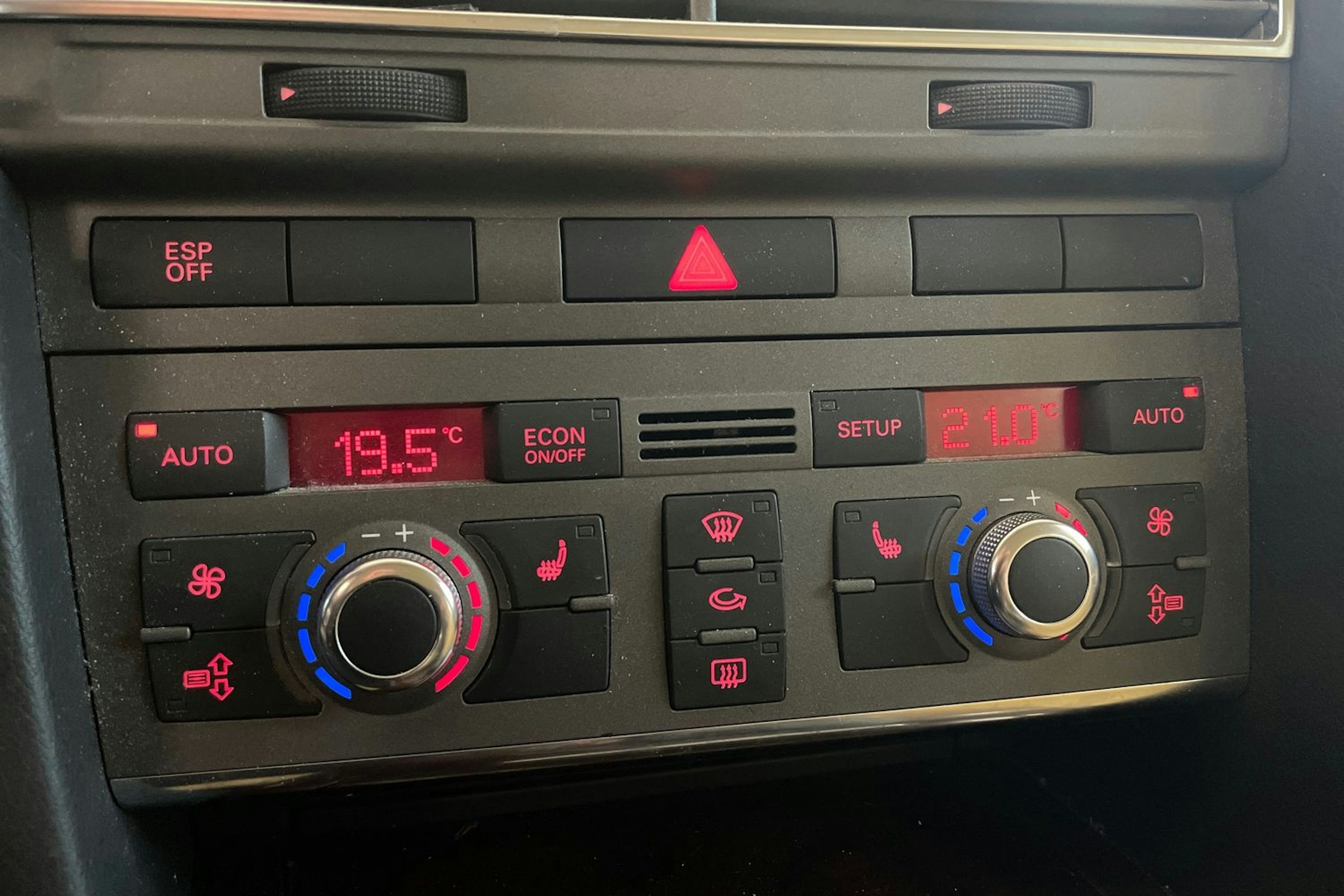 Harmaa Audi A6 2005 kuva 23.