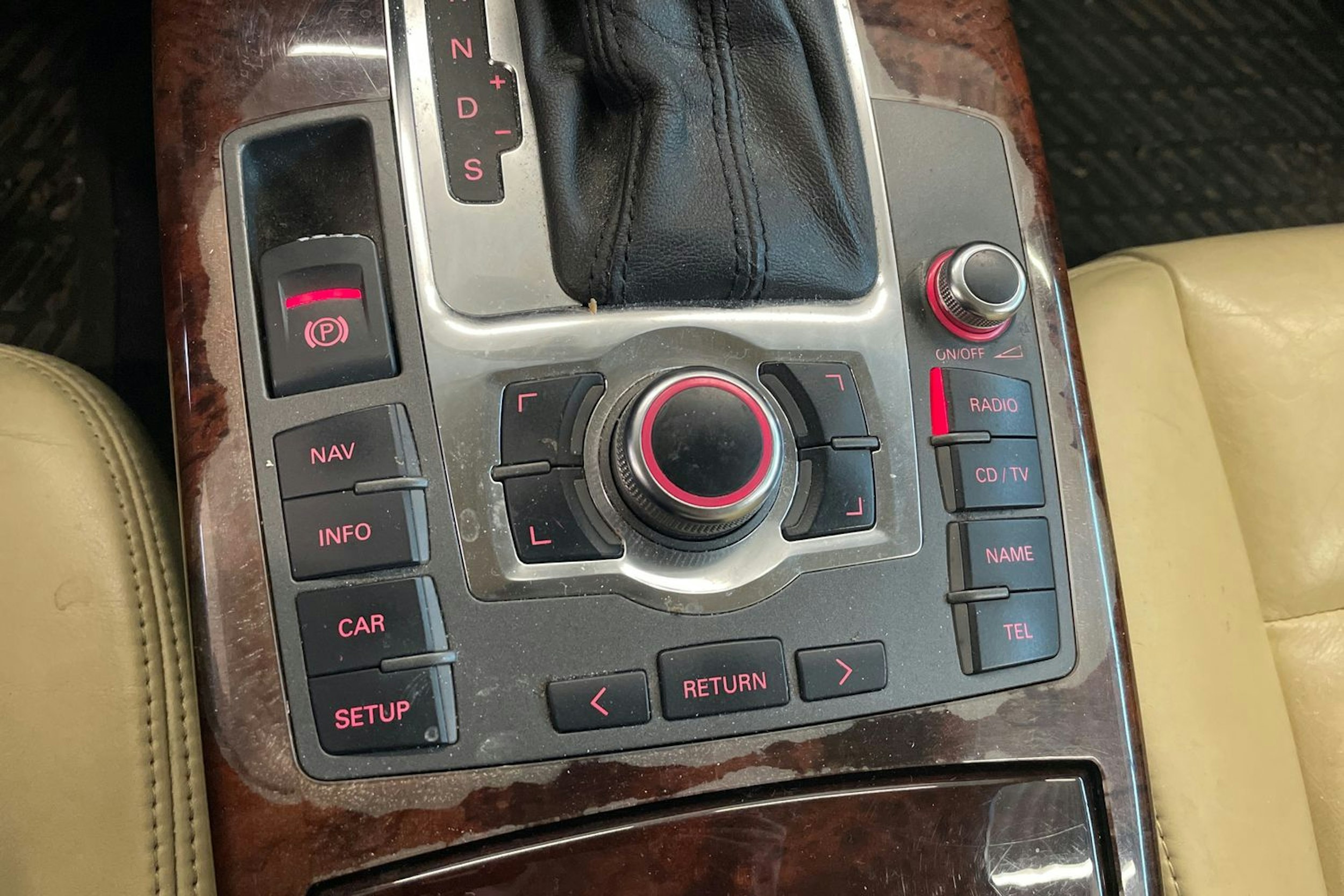 Harmaa Audi A6 2005 kuva 24.