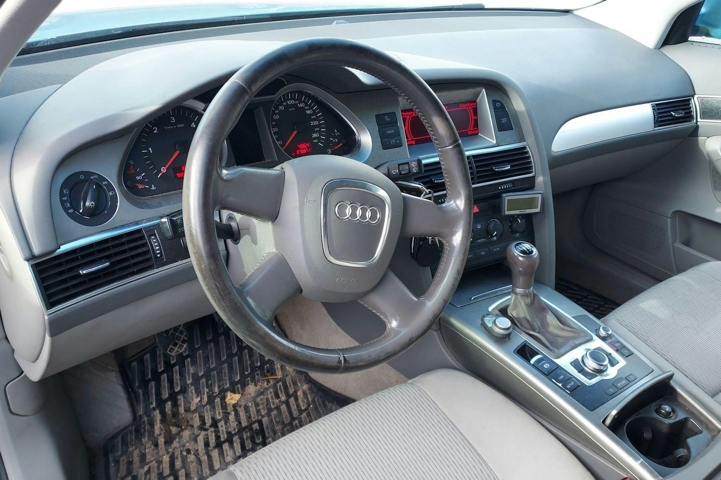 sininen Audi A6 2006 kuva 6.