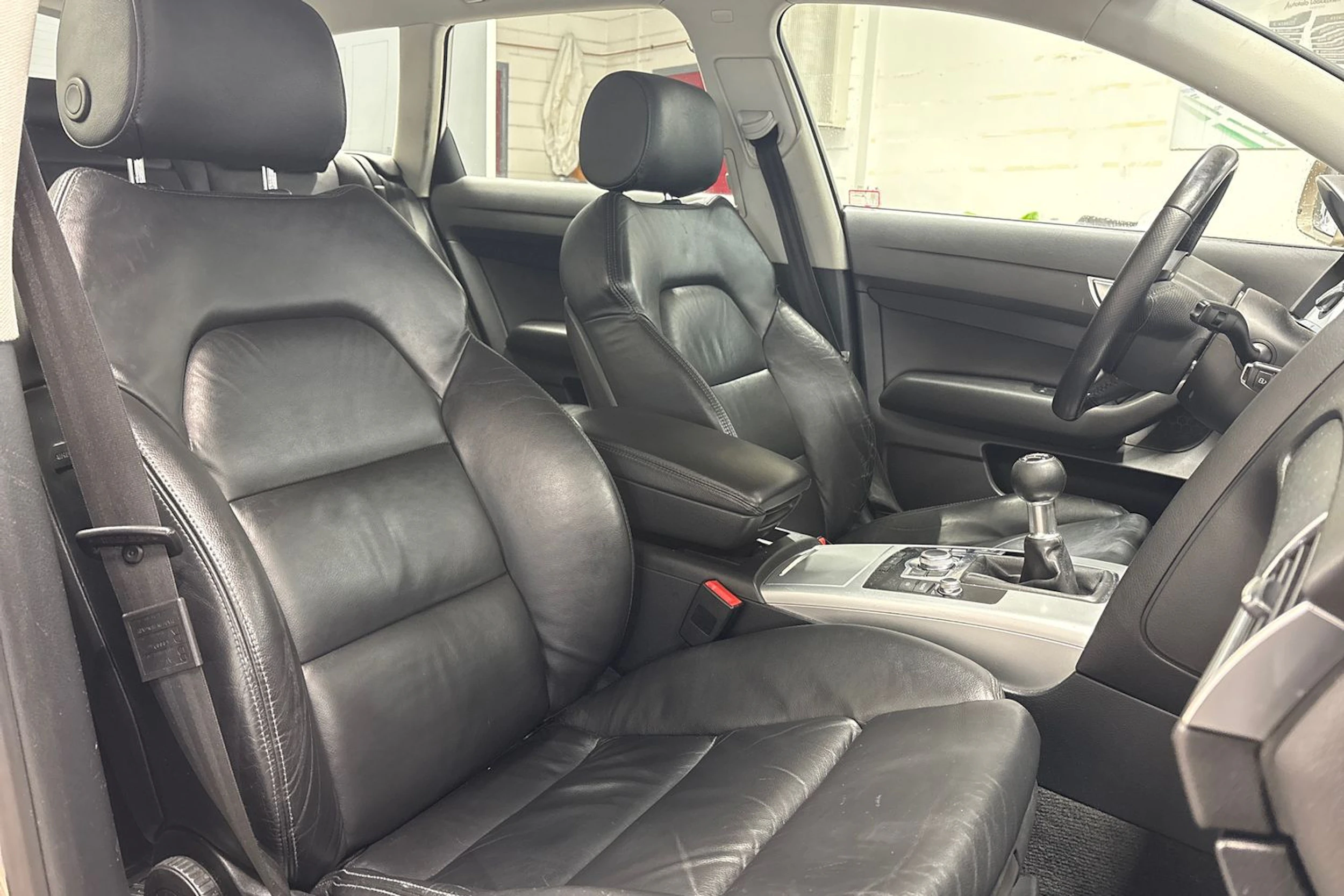 ruskea (beige) Audi A6 2009 kuva 23.