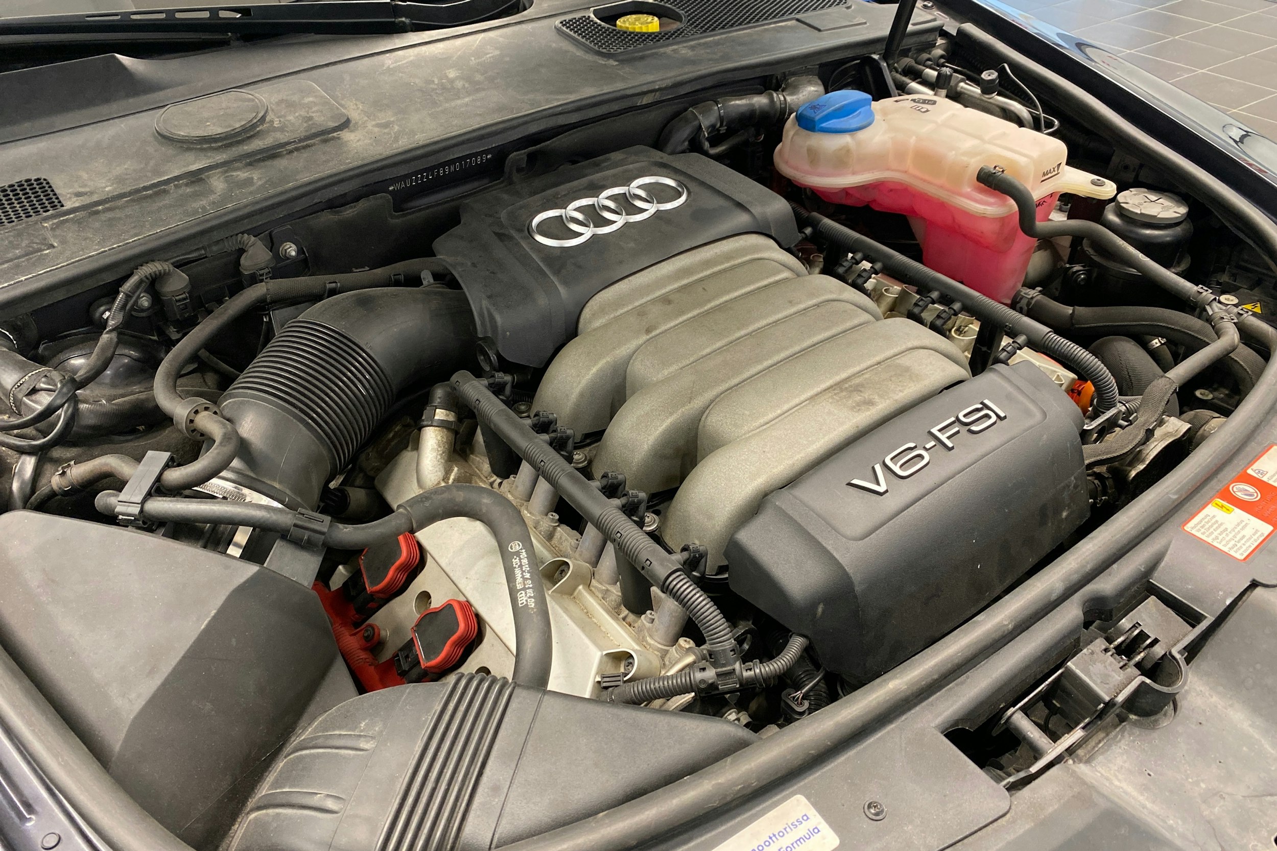Harmaa Audi A6 2009 kuva 29.