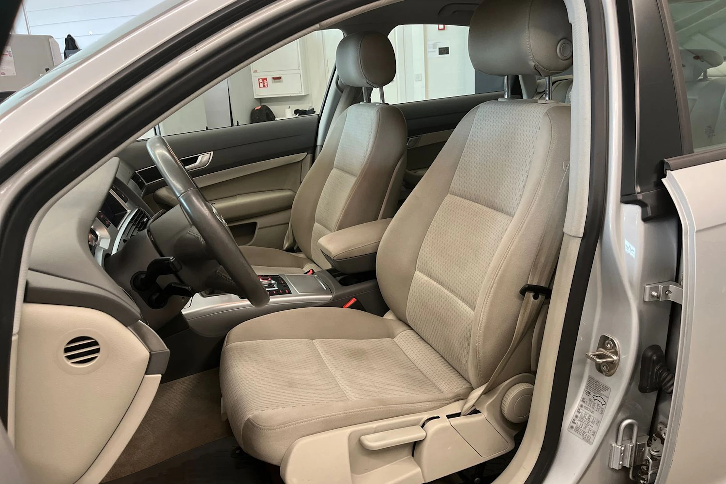 hopea Audi A6 2009 kuva 11.