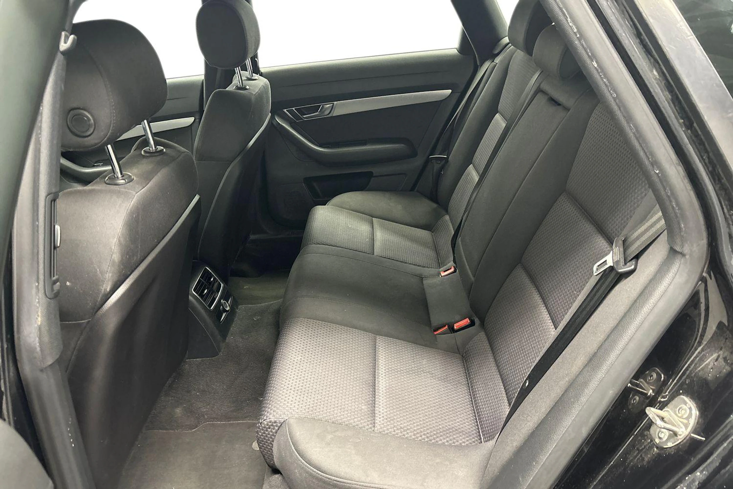 musta Audi A6 2009 kuva 8.