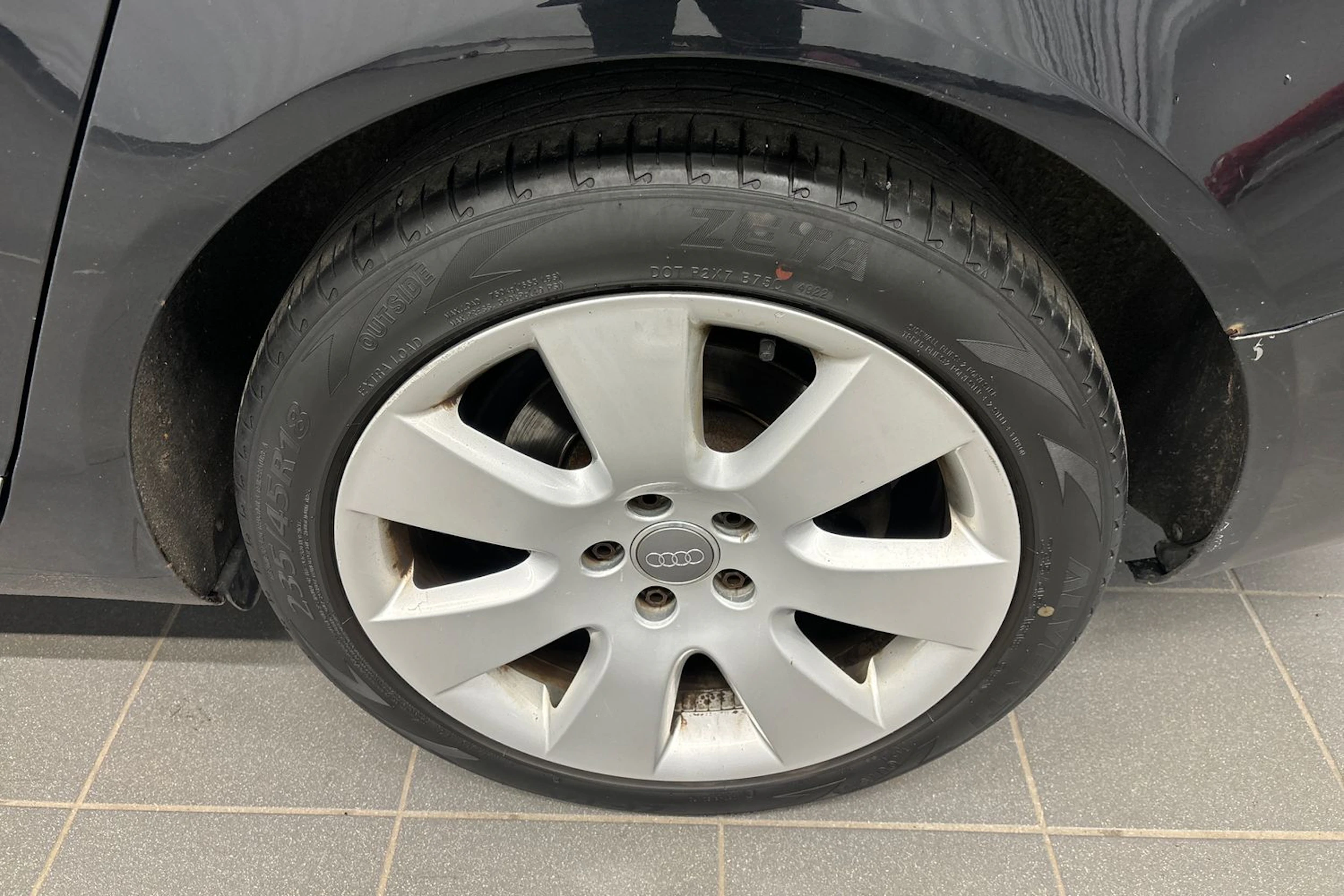 musta Audi A6 2009 kuva 10.