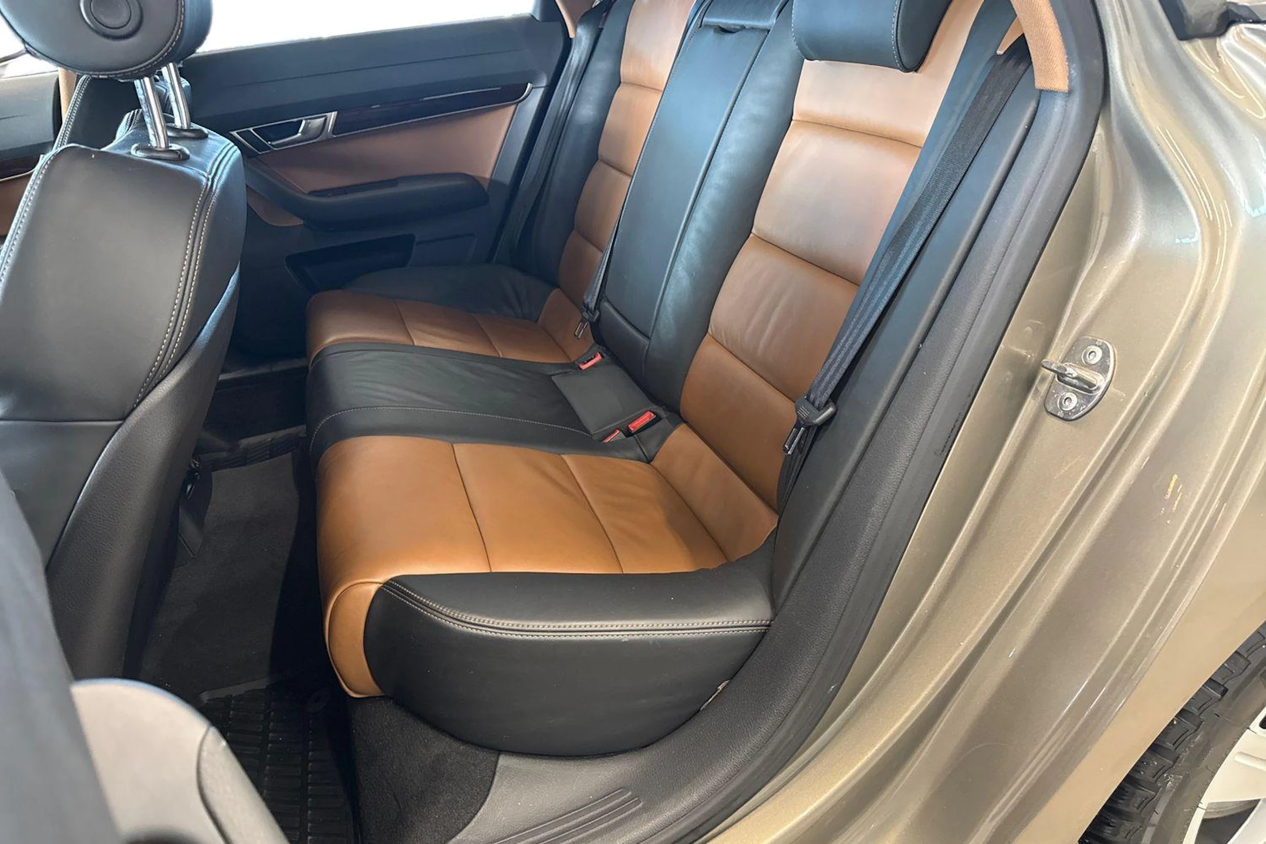 ruskea (beige) Audi A6 2009 kuva 10.