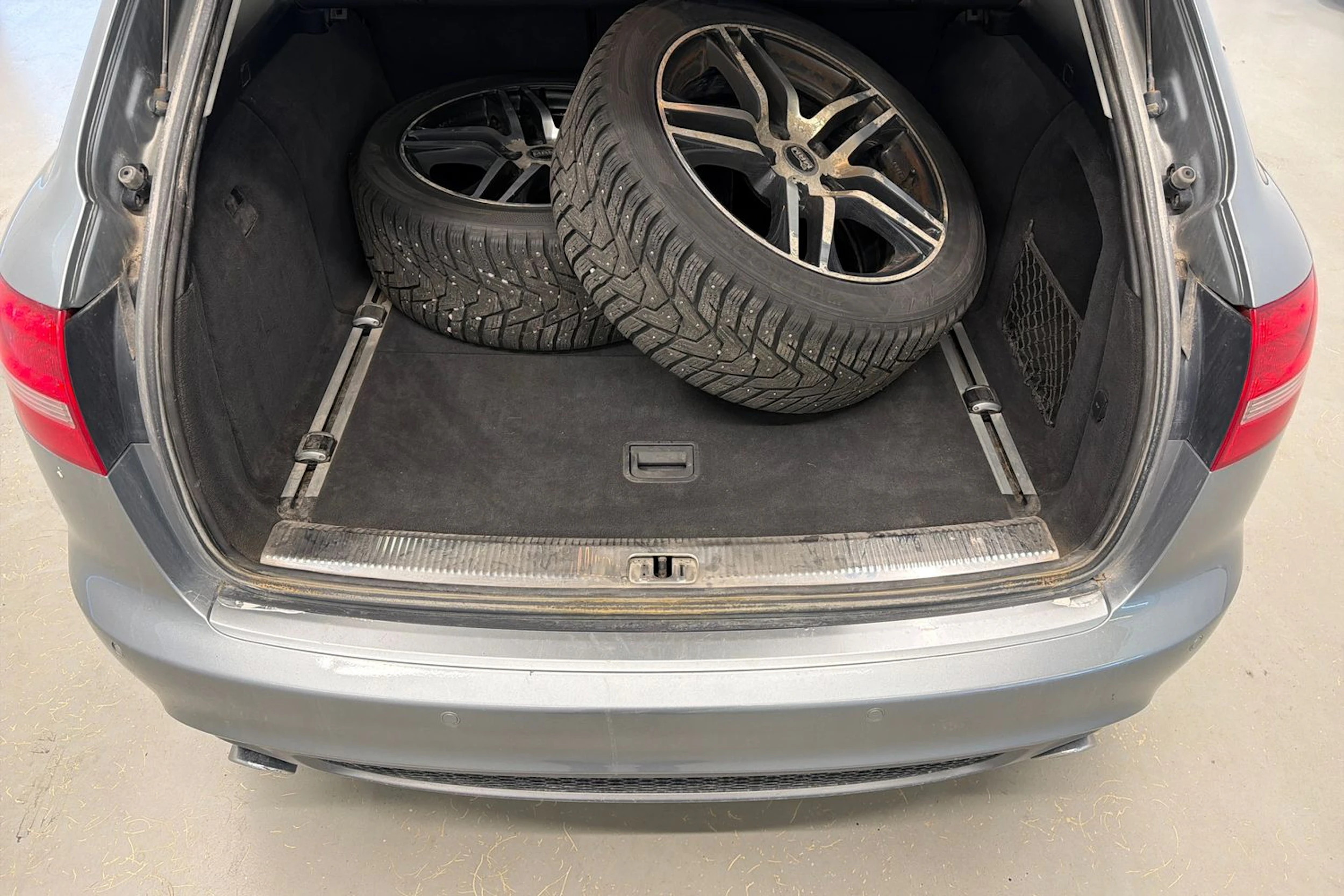 harmaa Audi A6 2010 kuva 15.