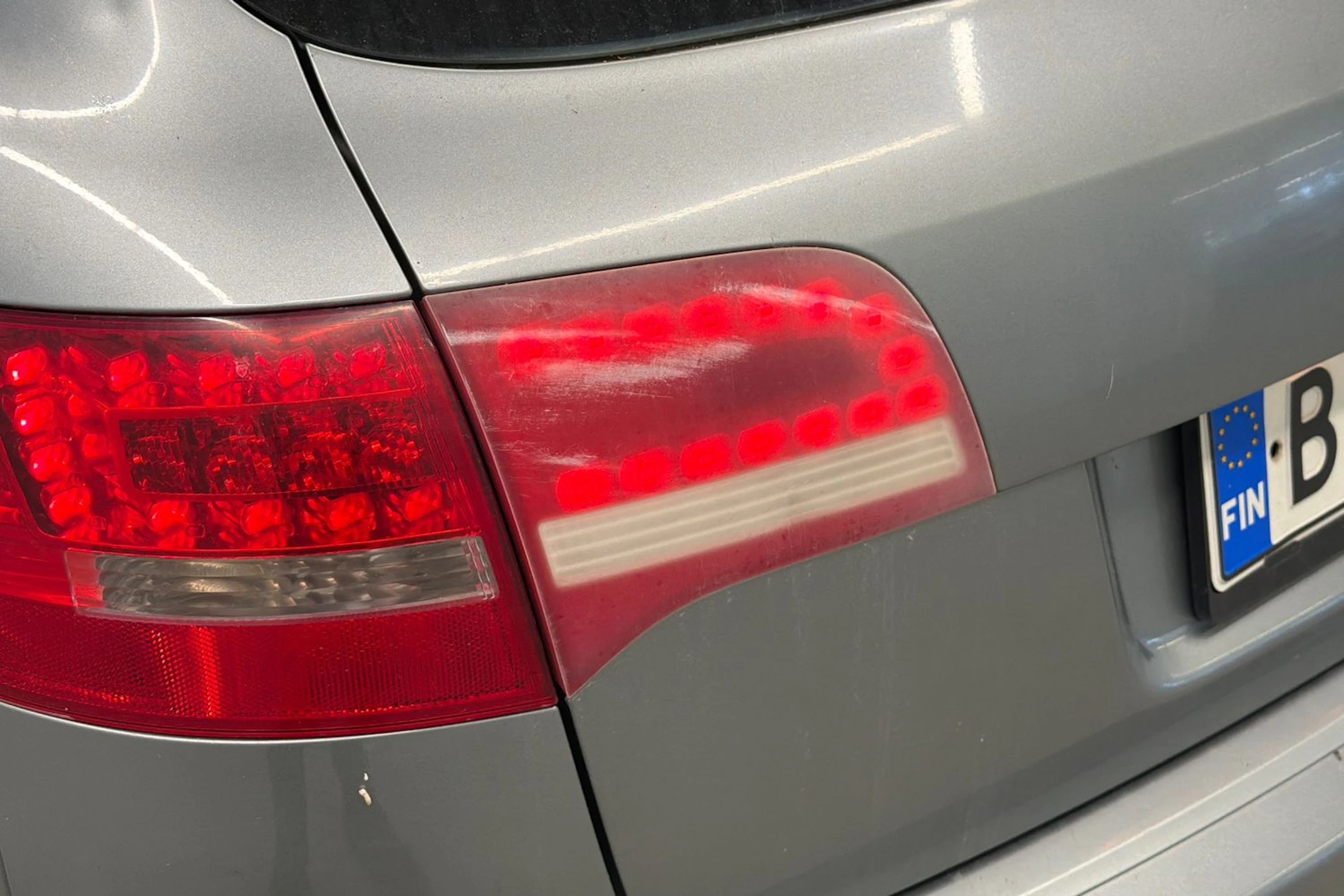 harmaa Audi A6 2010 kuva 16.