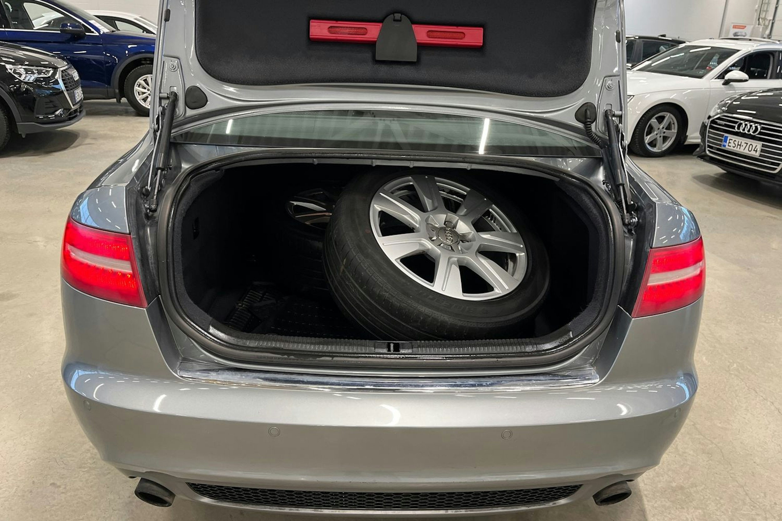 harmaa Audi A6 2011 kuva 29.