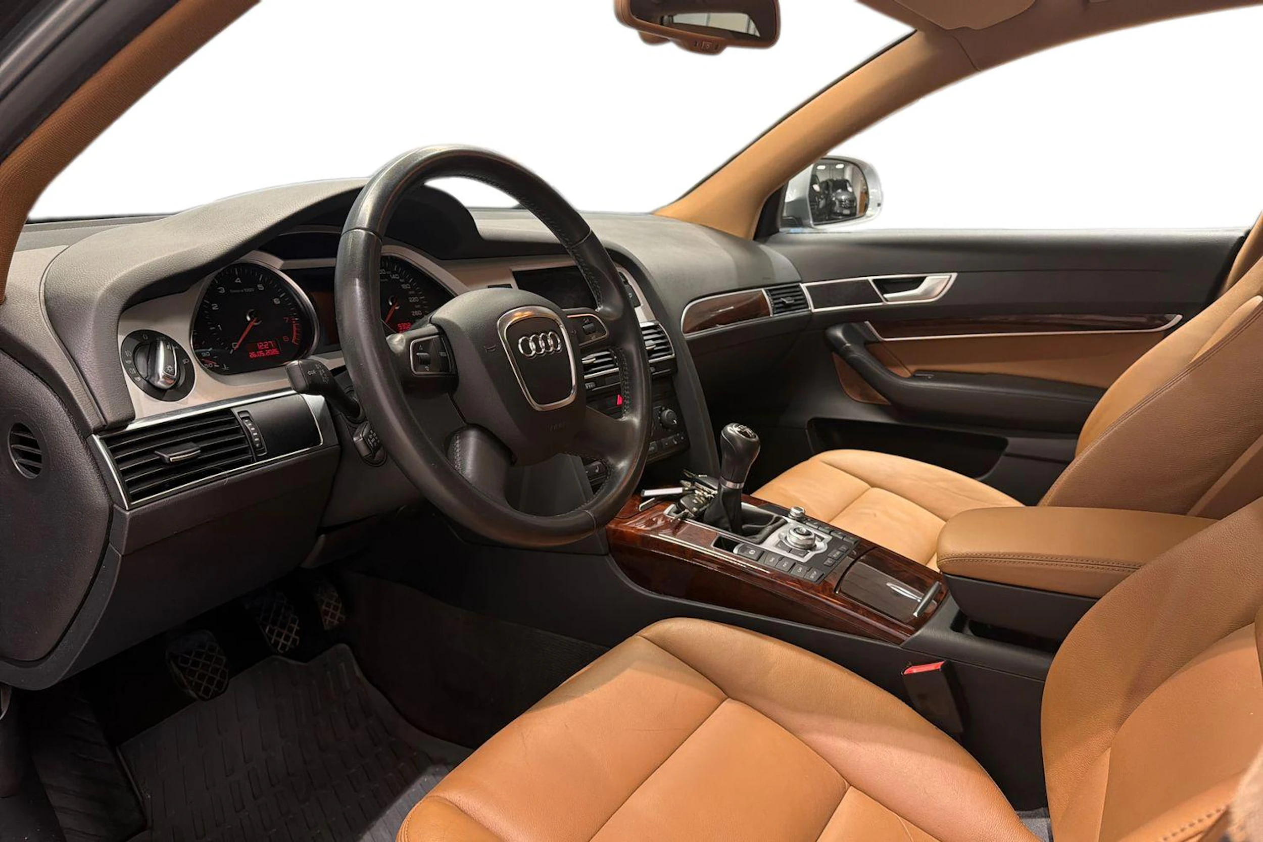 Harmaa Audi A6 2010 kuva 8.
