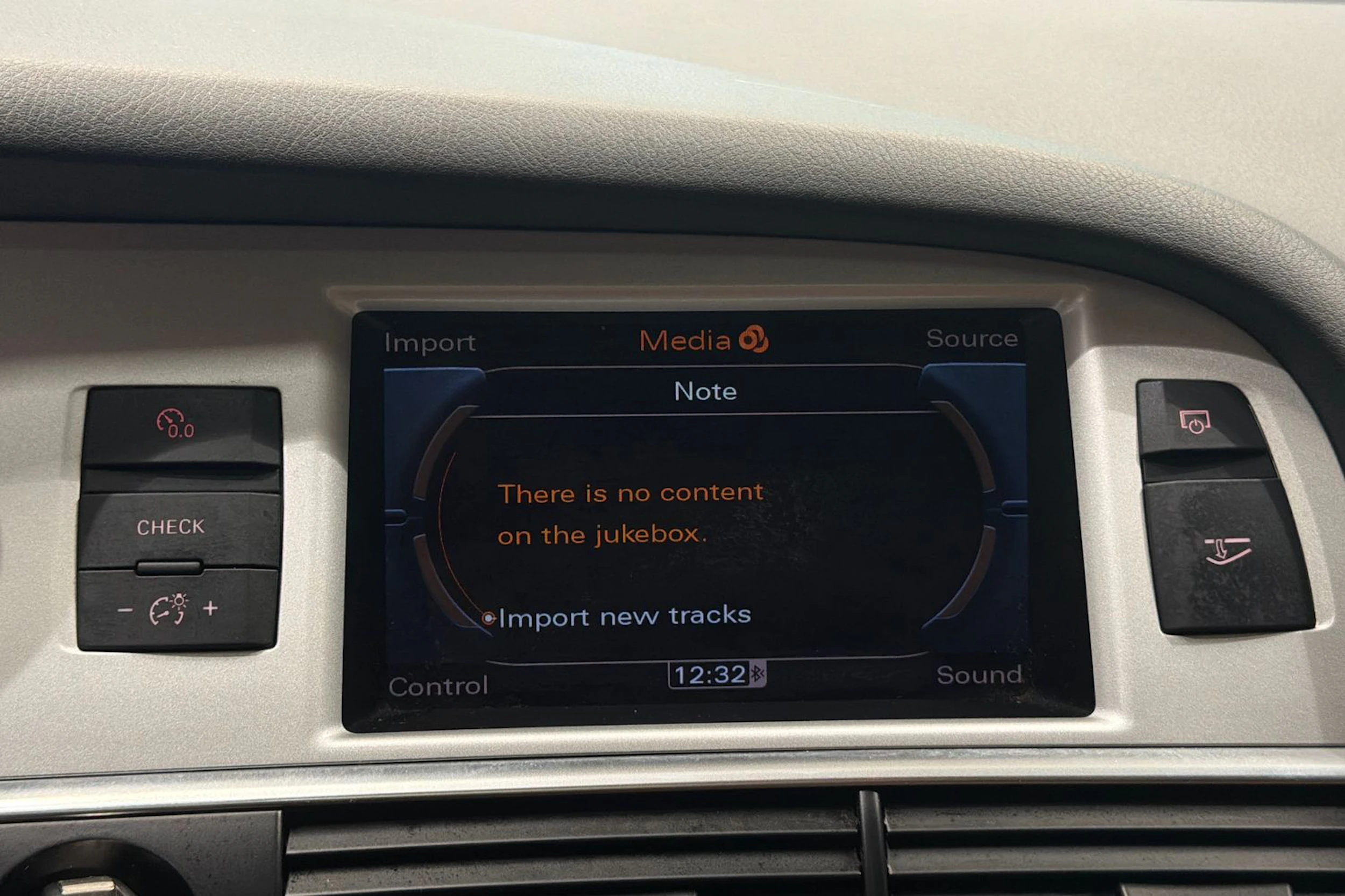 Harmaa Audi A6 2010 kuva 24.