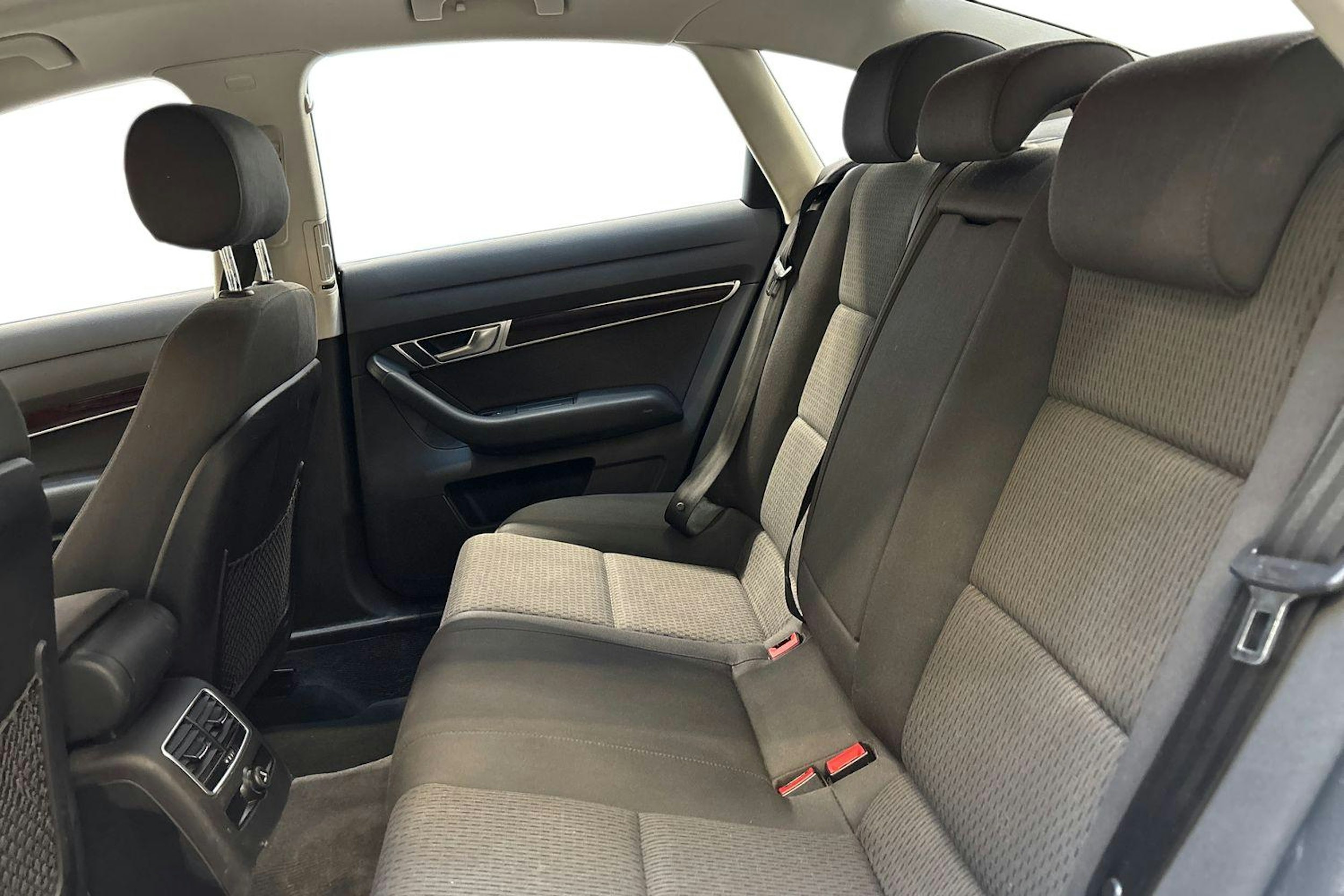 harmaa Audi A6 2010 kuva 8.