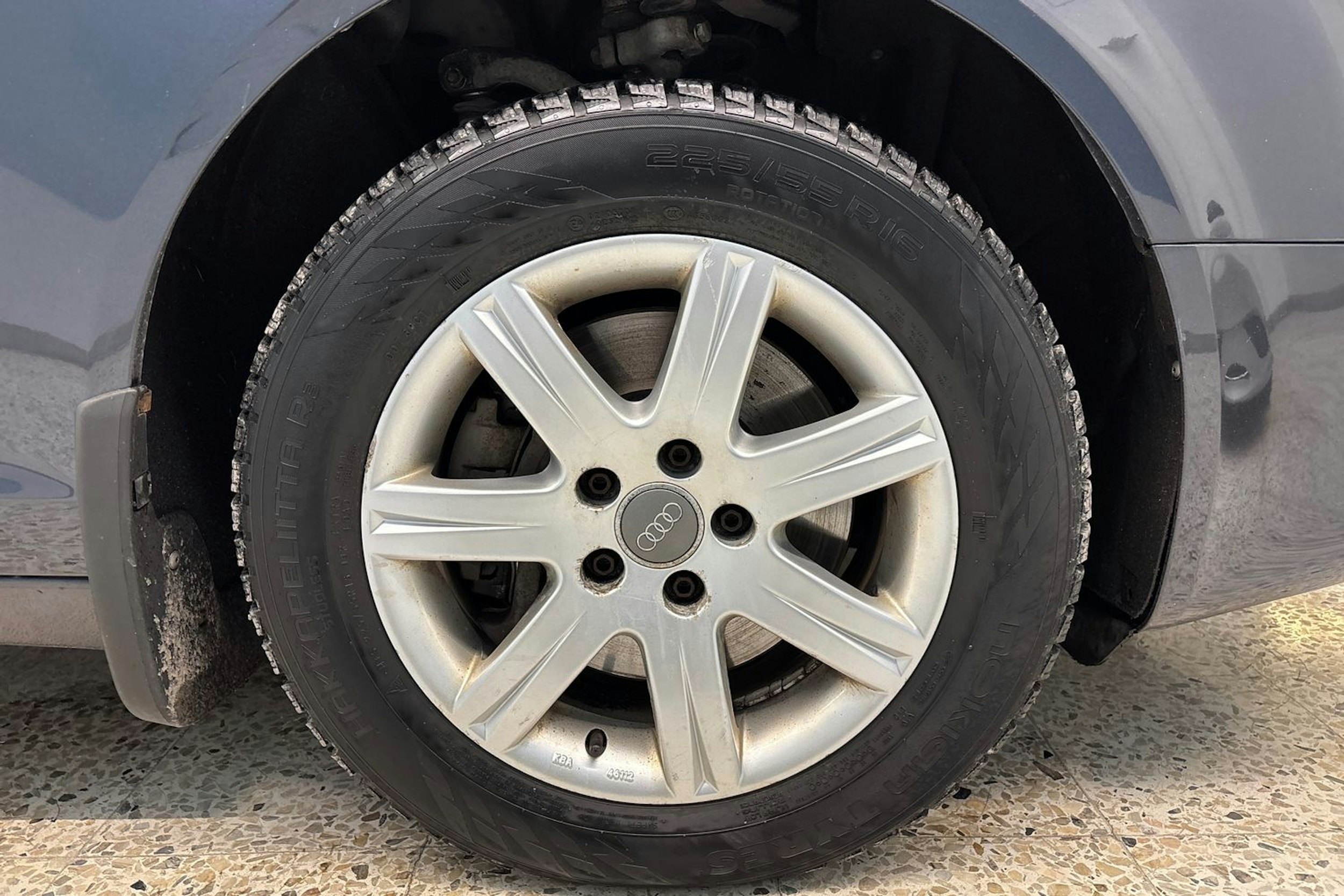 harmaa Audi A6 2010 kuva 10.