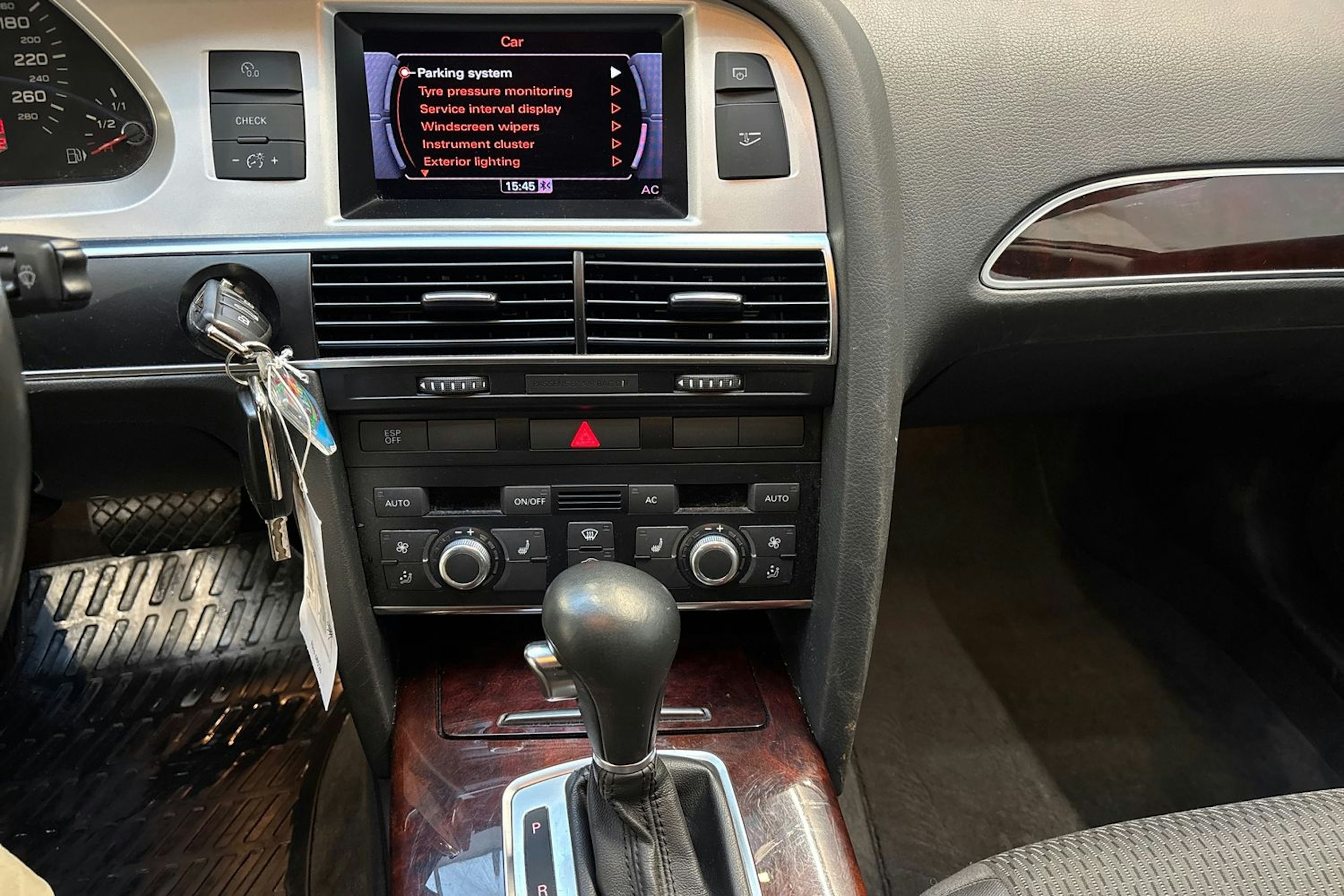 harmaa Audi A6 2010 kuva 13.