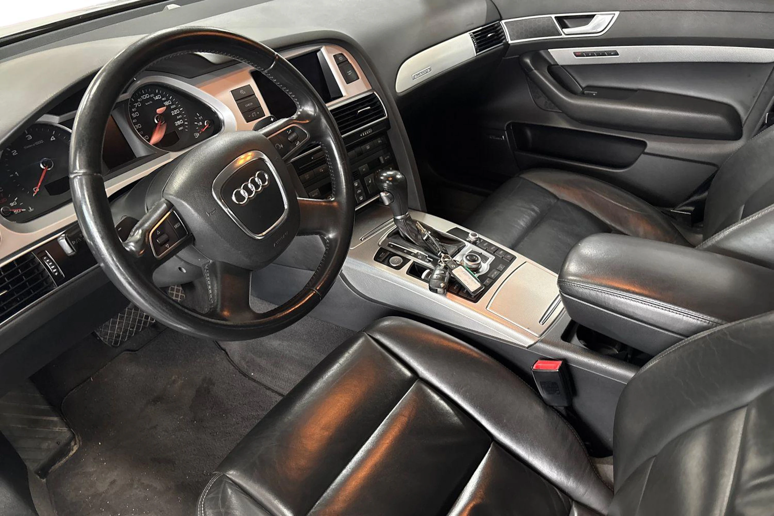 harmaa Audi A6 2010 kuva 6.