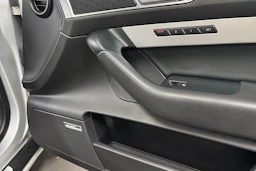 harmaa Audi A6 2010 kuva 26.
