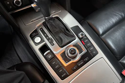harmaa Audi A6 2010 kuva 28.
