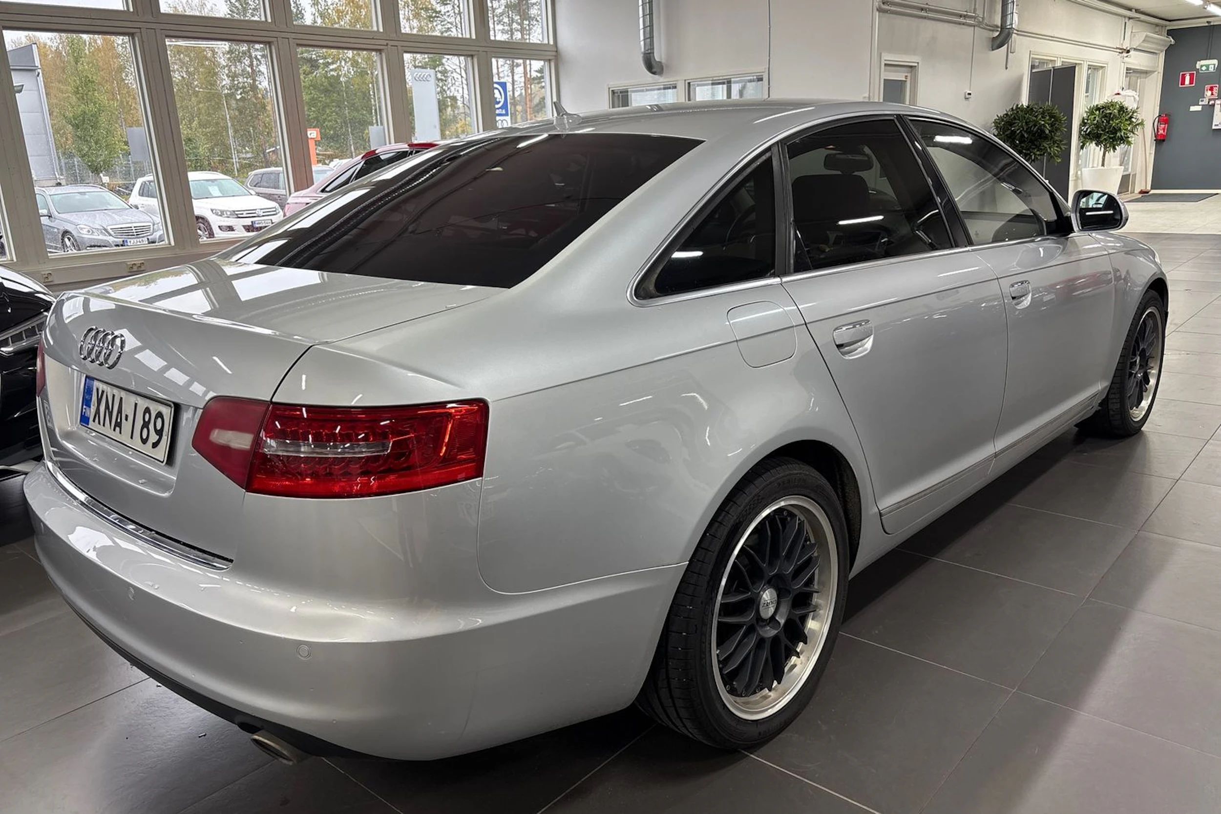 harmaa Audi A6 2010 kuva 34.