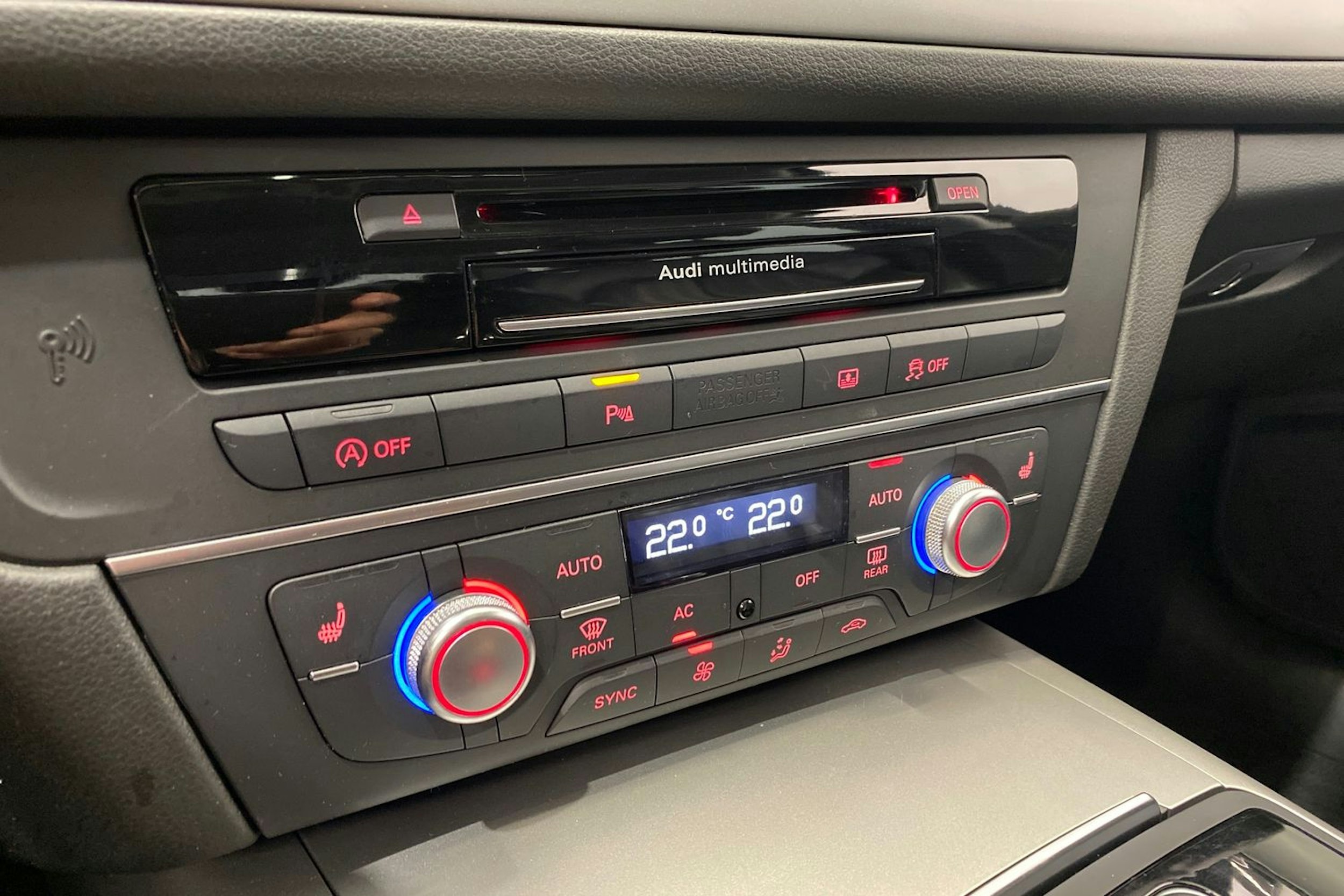 musta Audi A6 2011 kuva 29.