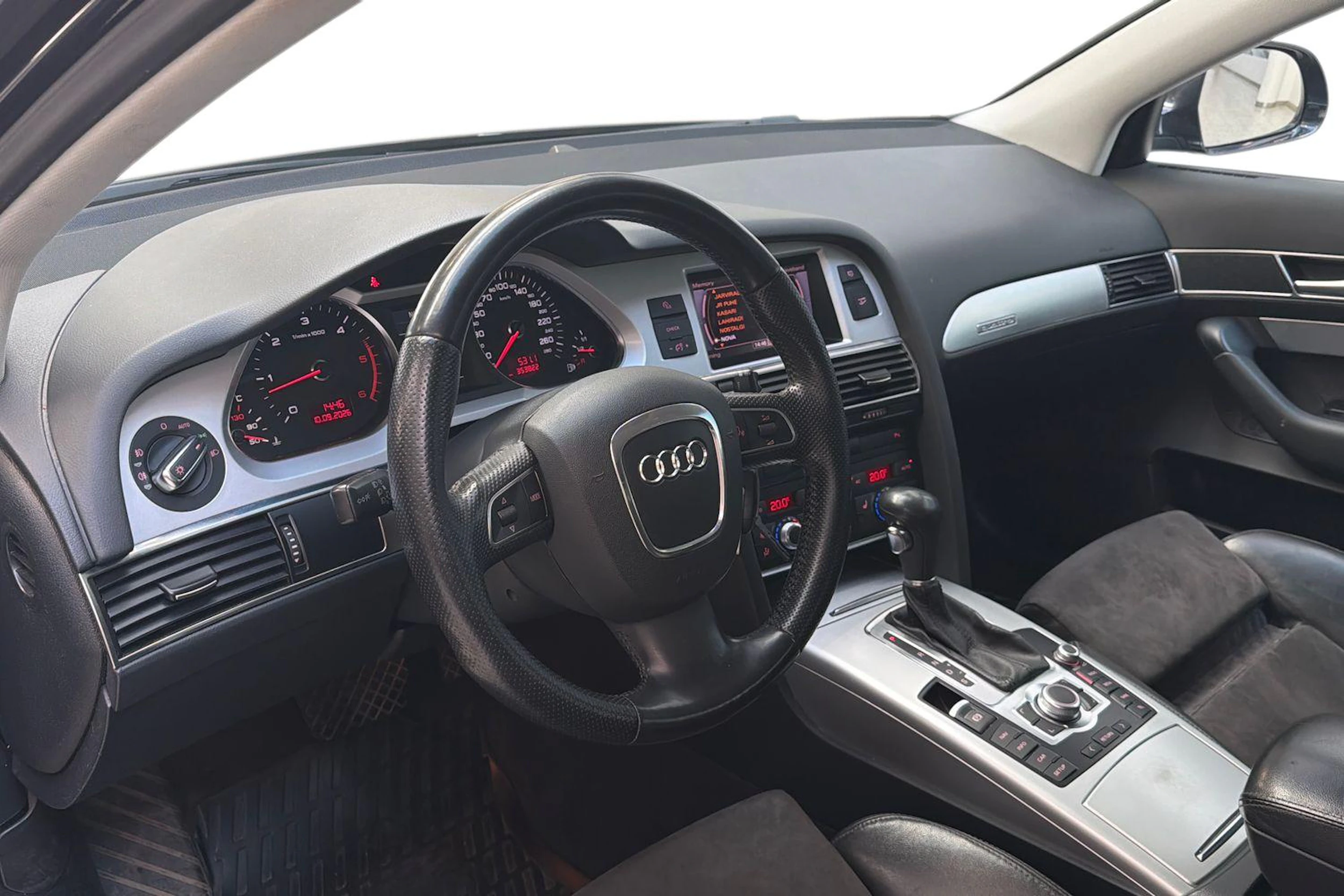 Harmaa Audi A6 2011 kuva 6.