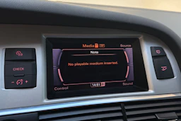 Harmaa Audi A6 2011 kuva 19.