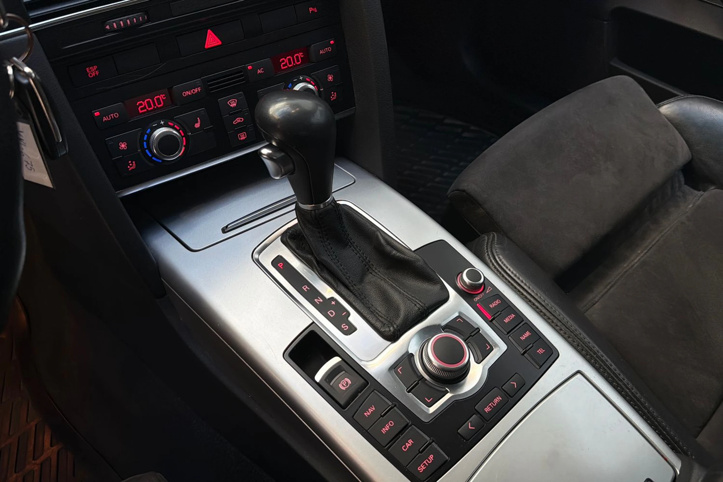 Harmaa Audi A6 2011 kuva 21.