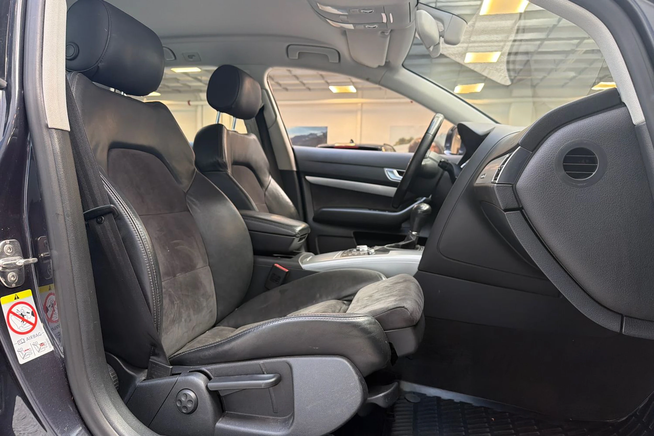 Harmaa Audi A6 2011 kuva 30.