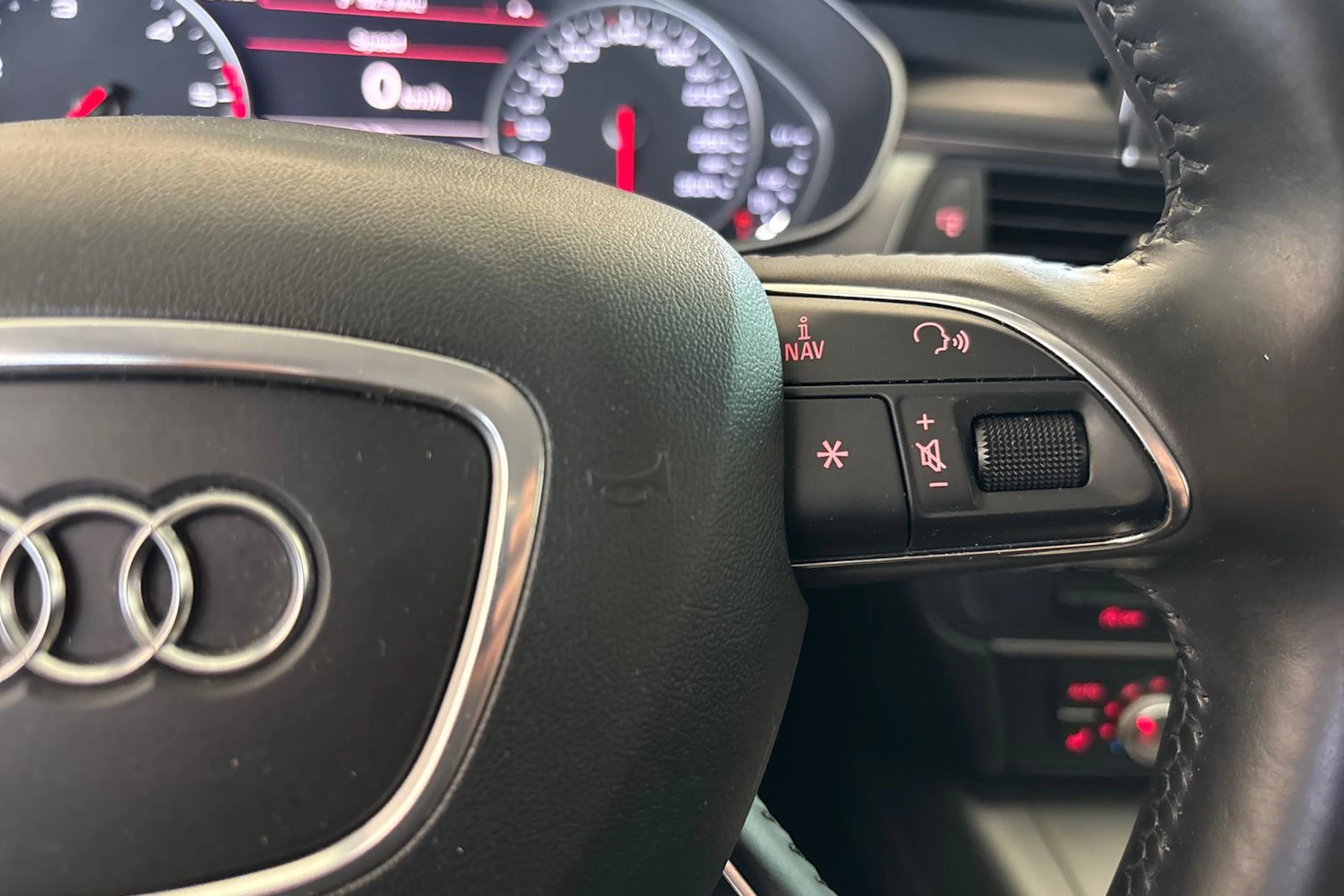 Musta Audi A6 2011 kuva 15.