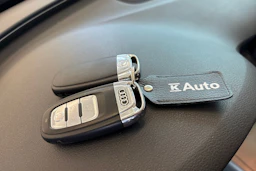 Musta Audi A6 2011 kuva 24.