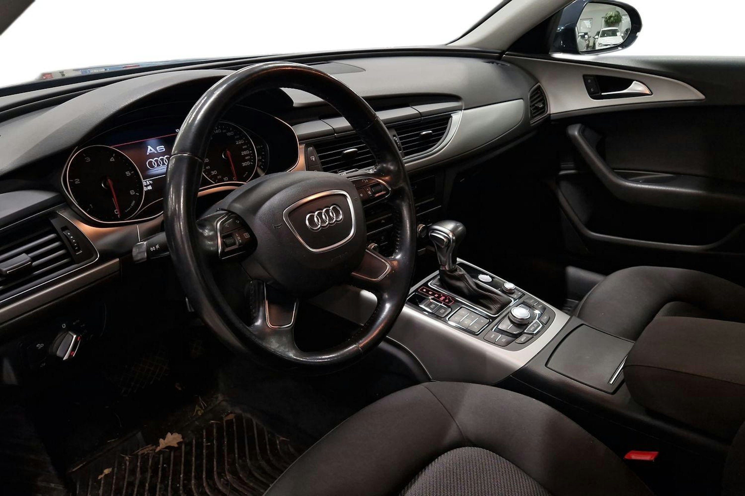 Sininen Audi A6 2011 kuva 6.