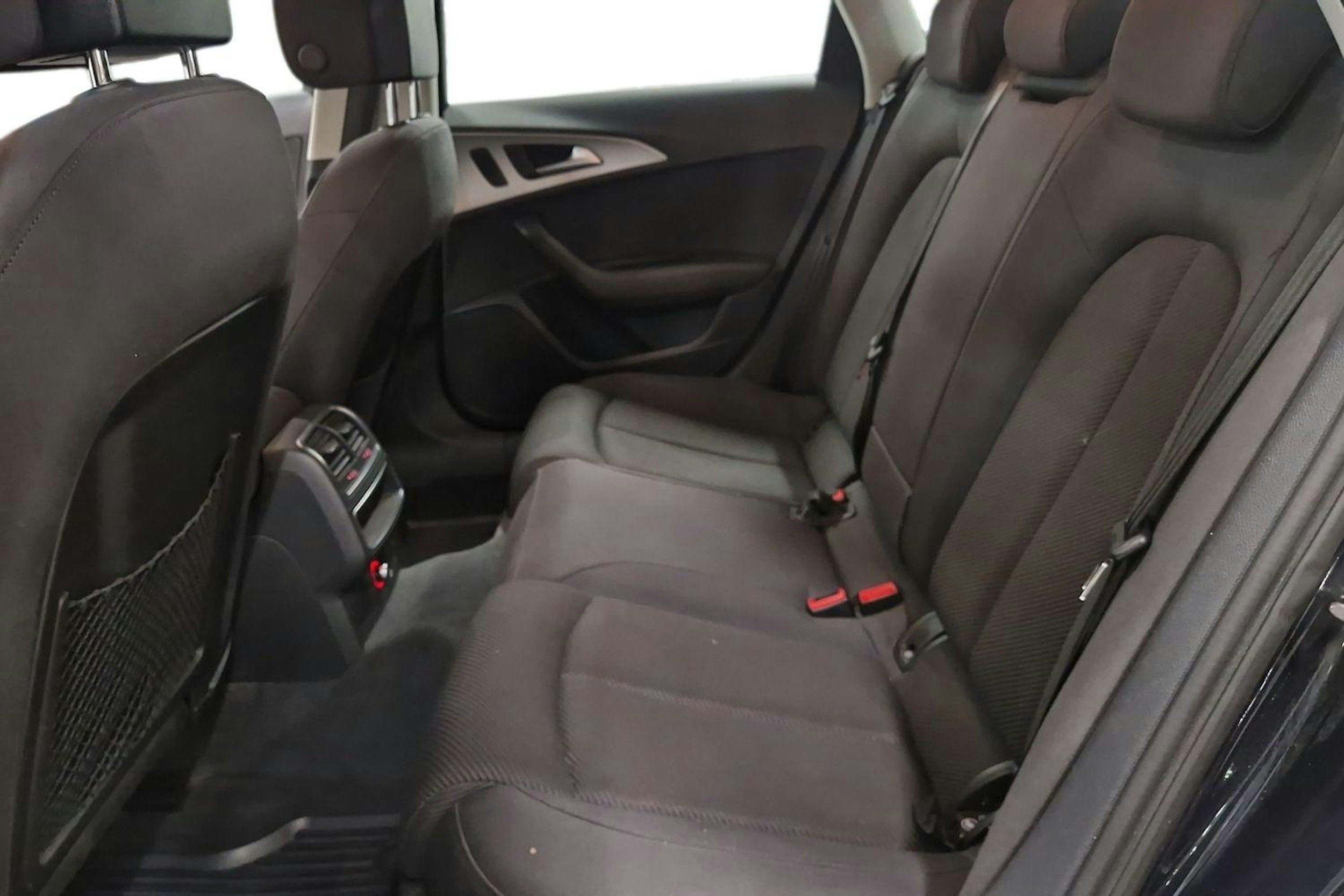 Sininen Audi A6 2011 kuva 8.