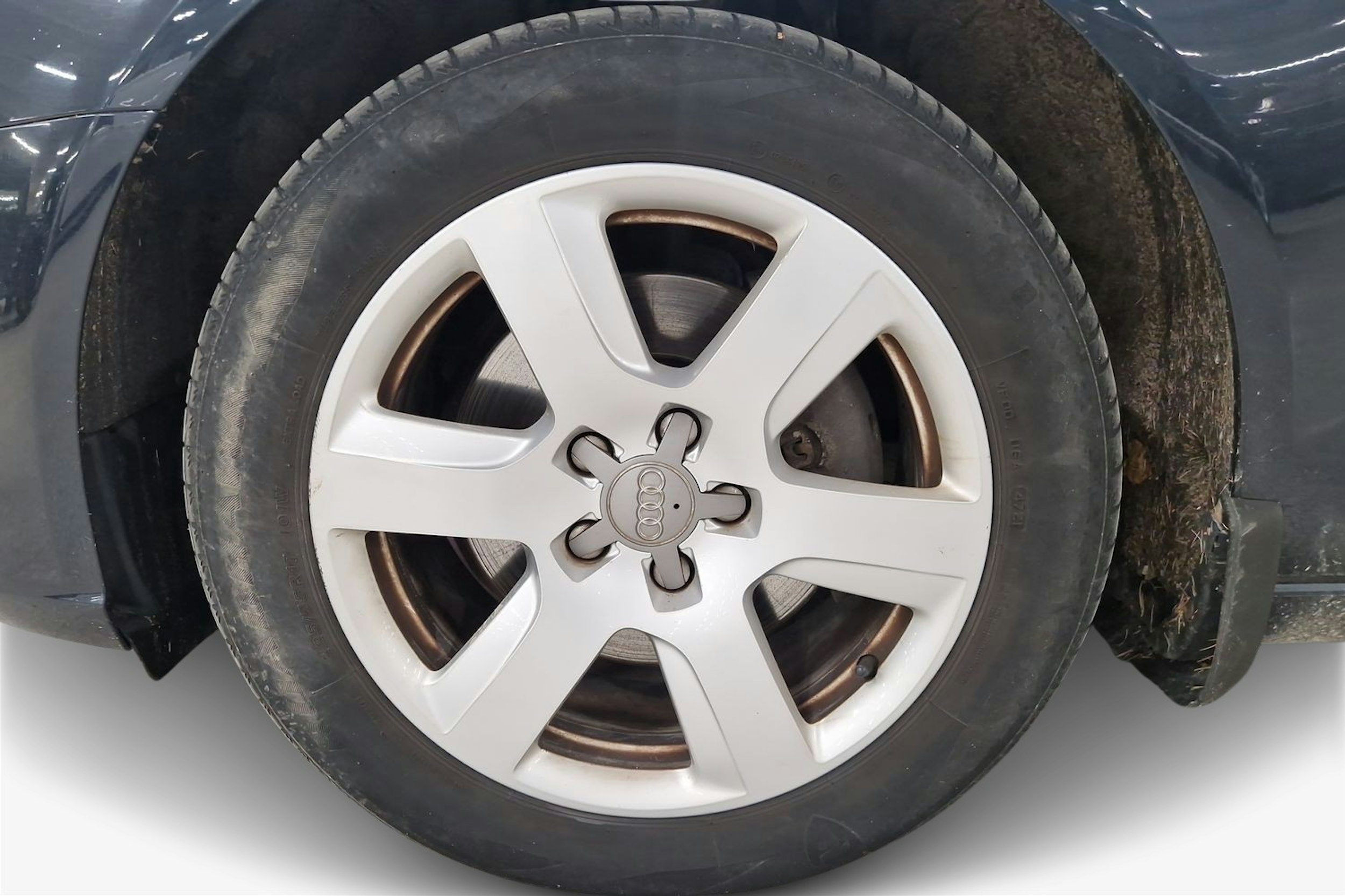 Sininen Audi A6 2011 kuva 9.