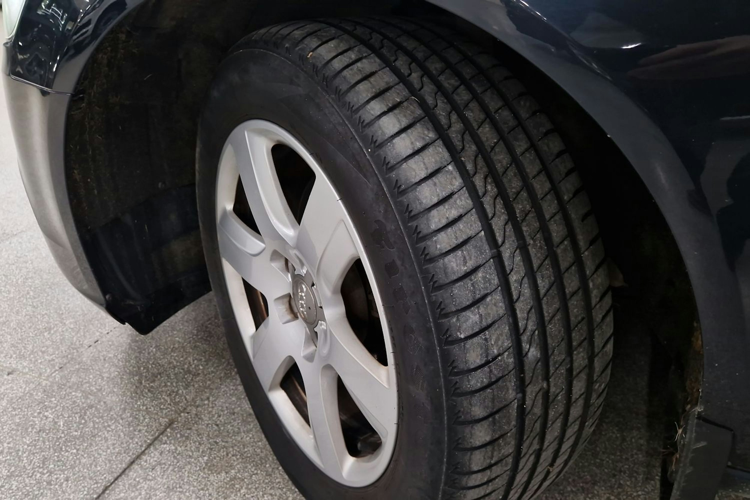 Sininen Audi A6 2011 kuva 10.