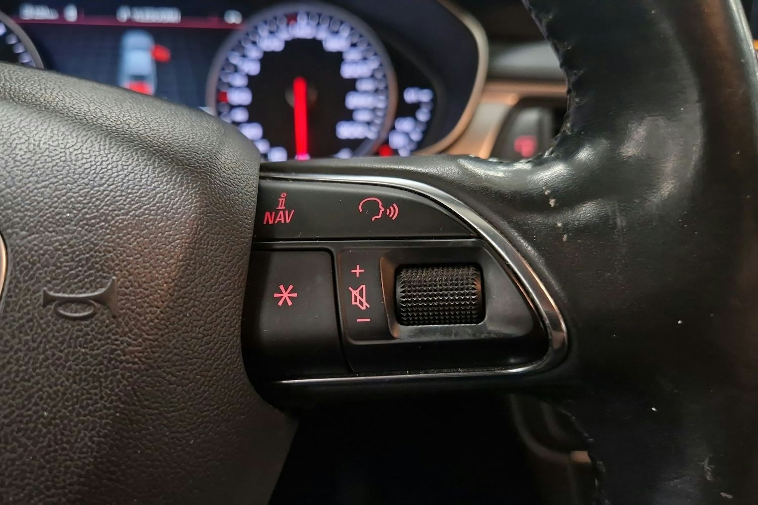 Sininen Audi A6 2011 kuva 13.