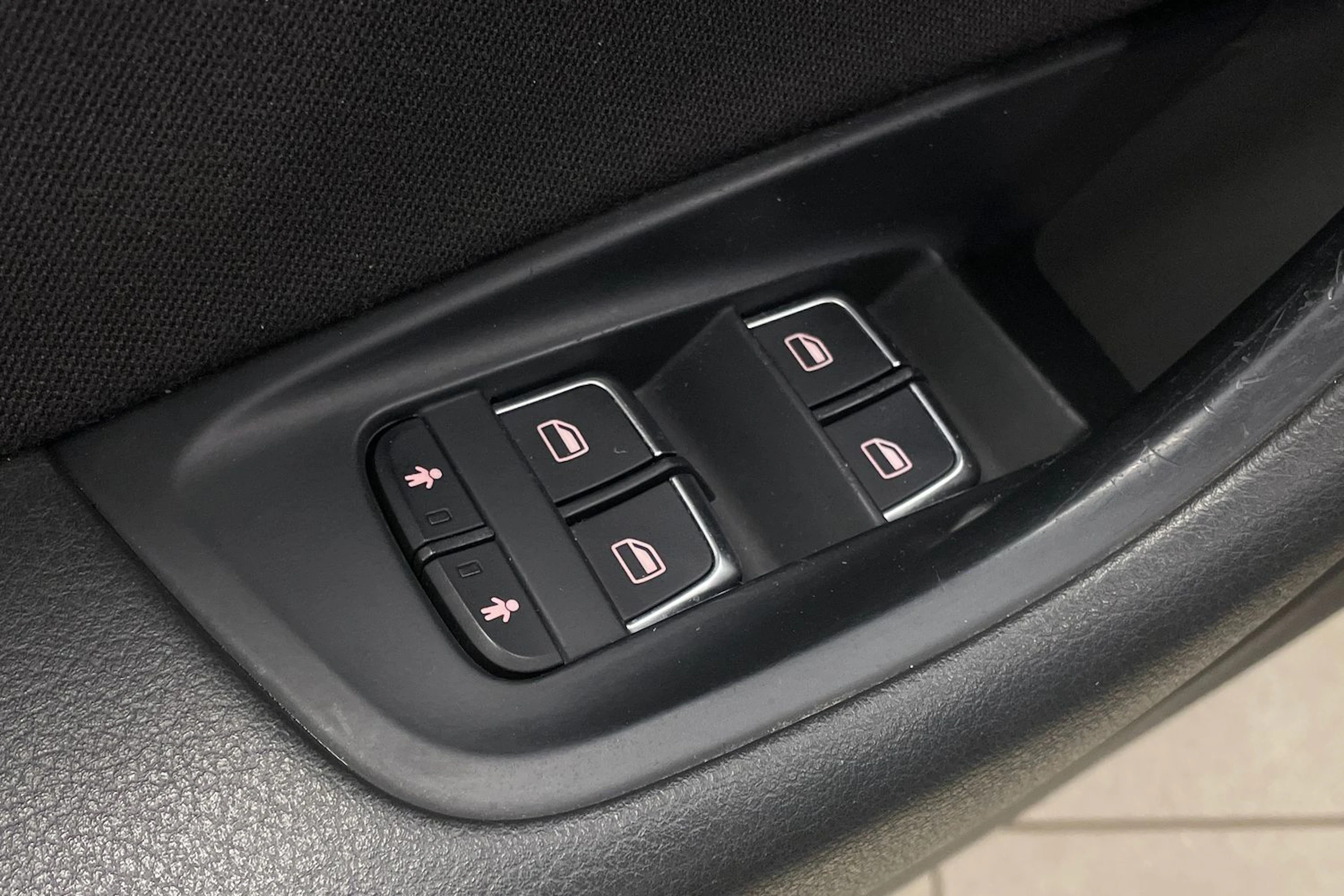 Sininen Audi A6 2011 kuva 11.