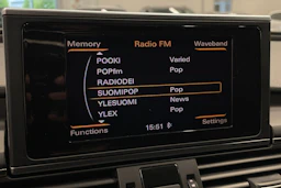 Sininen Audi A6 2011 kuva 18.