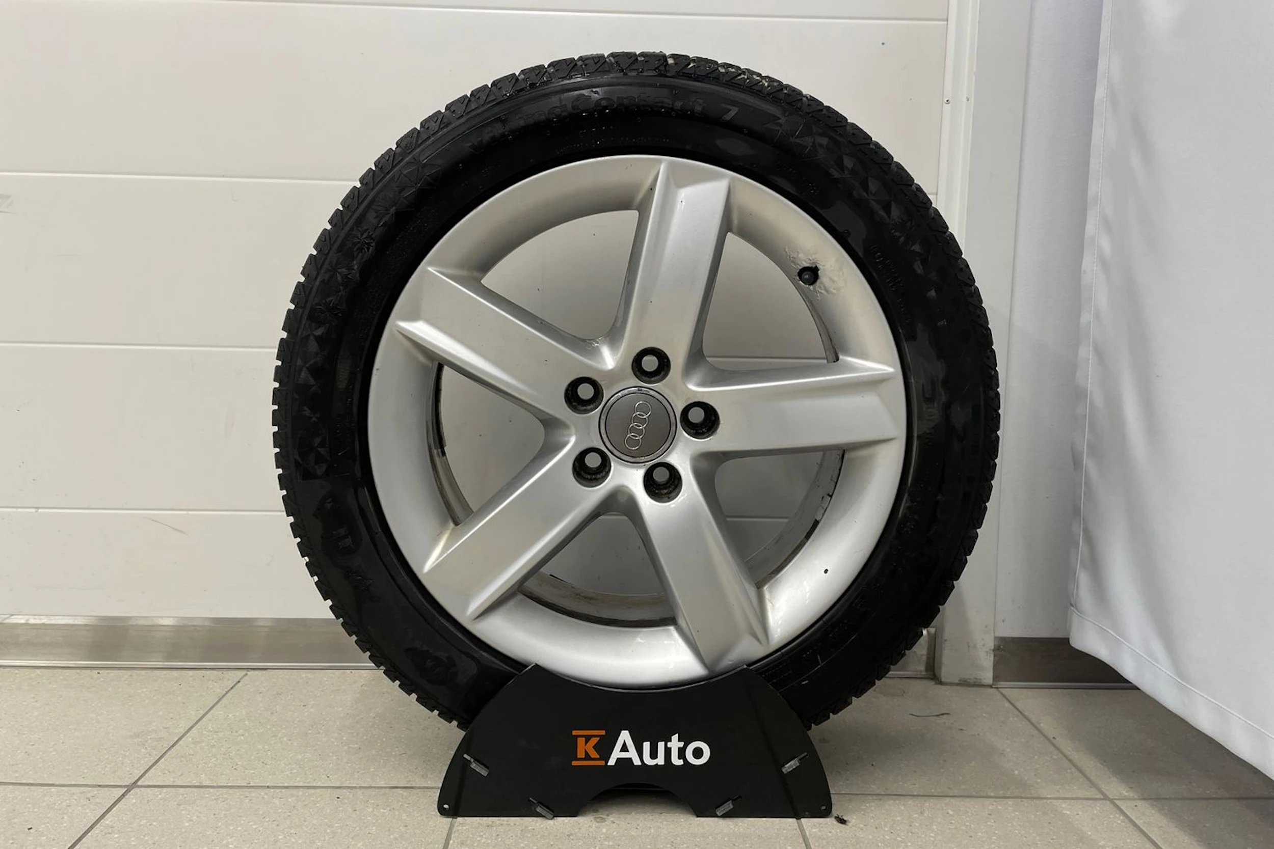 Sininen Audi A6 2011 kuva 20.