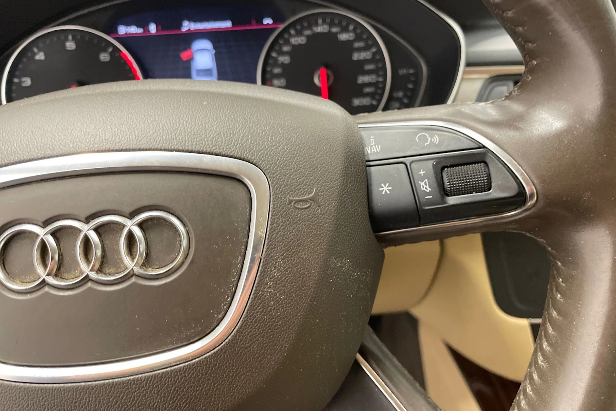 Musta Audi A6 2012 kuva 12.