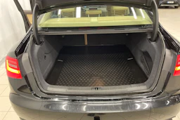 Musta Audi A6 2012 kuva 18.
