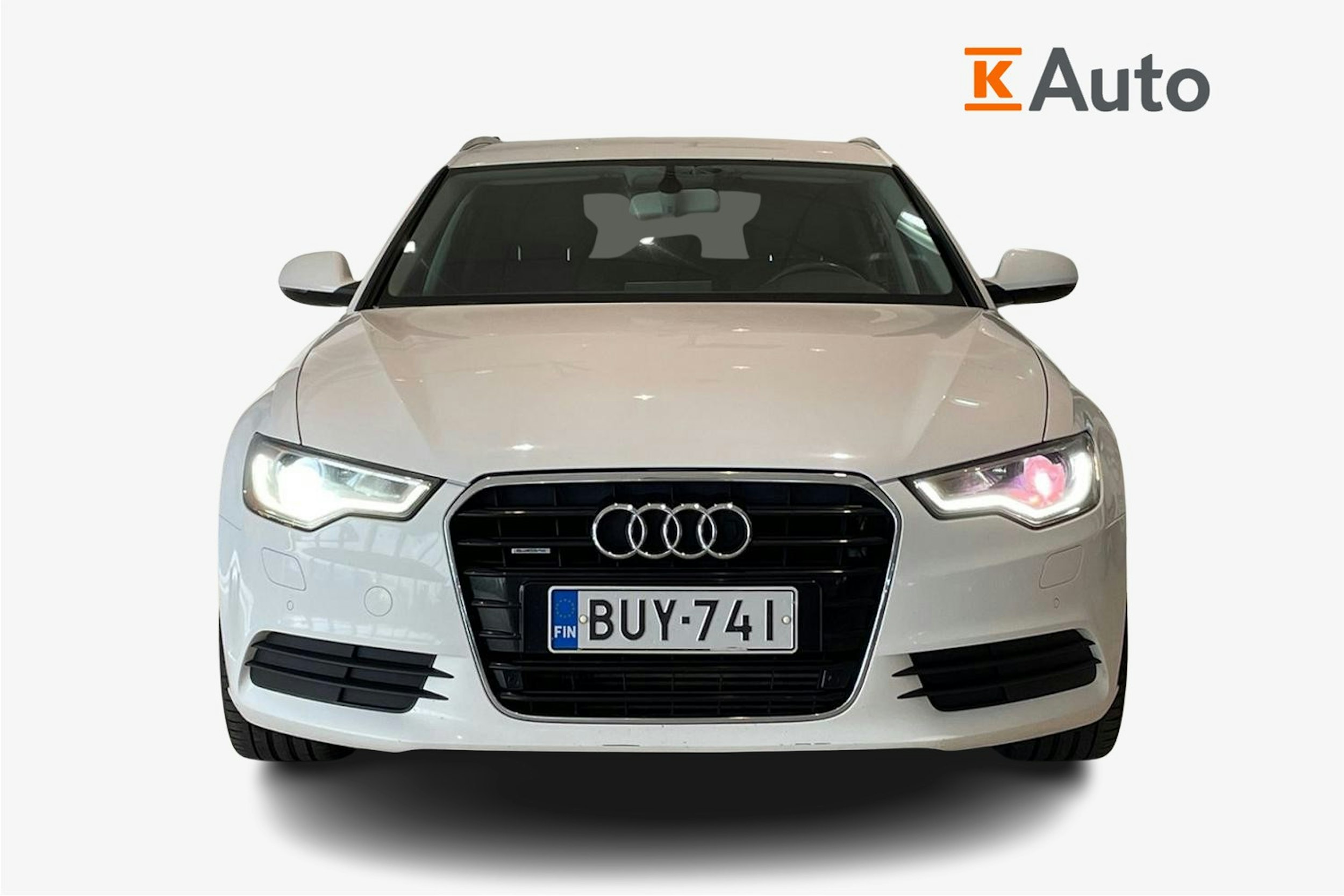 Valkoinen Audi A6 2012 kuva 5.